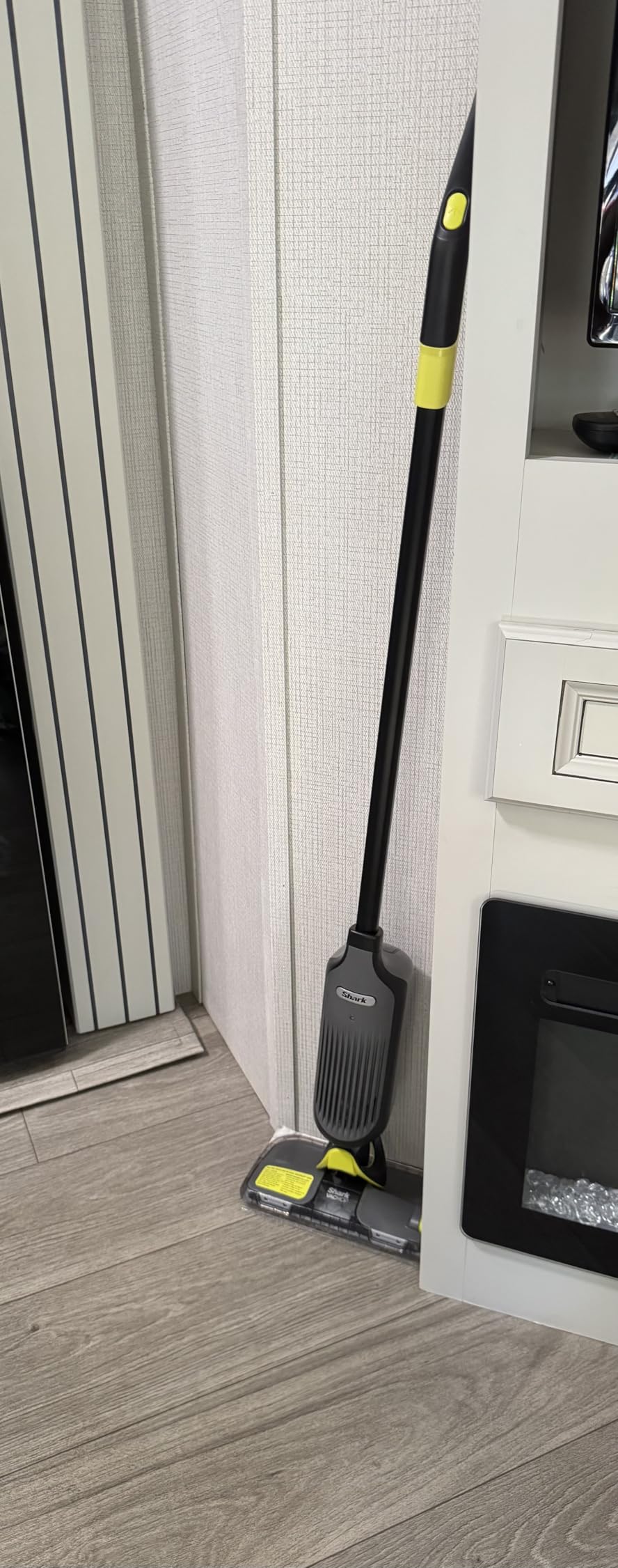 Shark VACMOP Cordless Vacuum & Spray Mop, Gray, VM252 | Hard Floor Cleaner, Powerful Suction, Lightweight, LED Headlights, 4 Disposable Pads, 12oz Solution Included customer photo 1