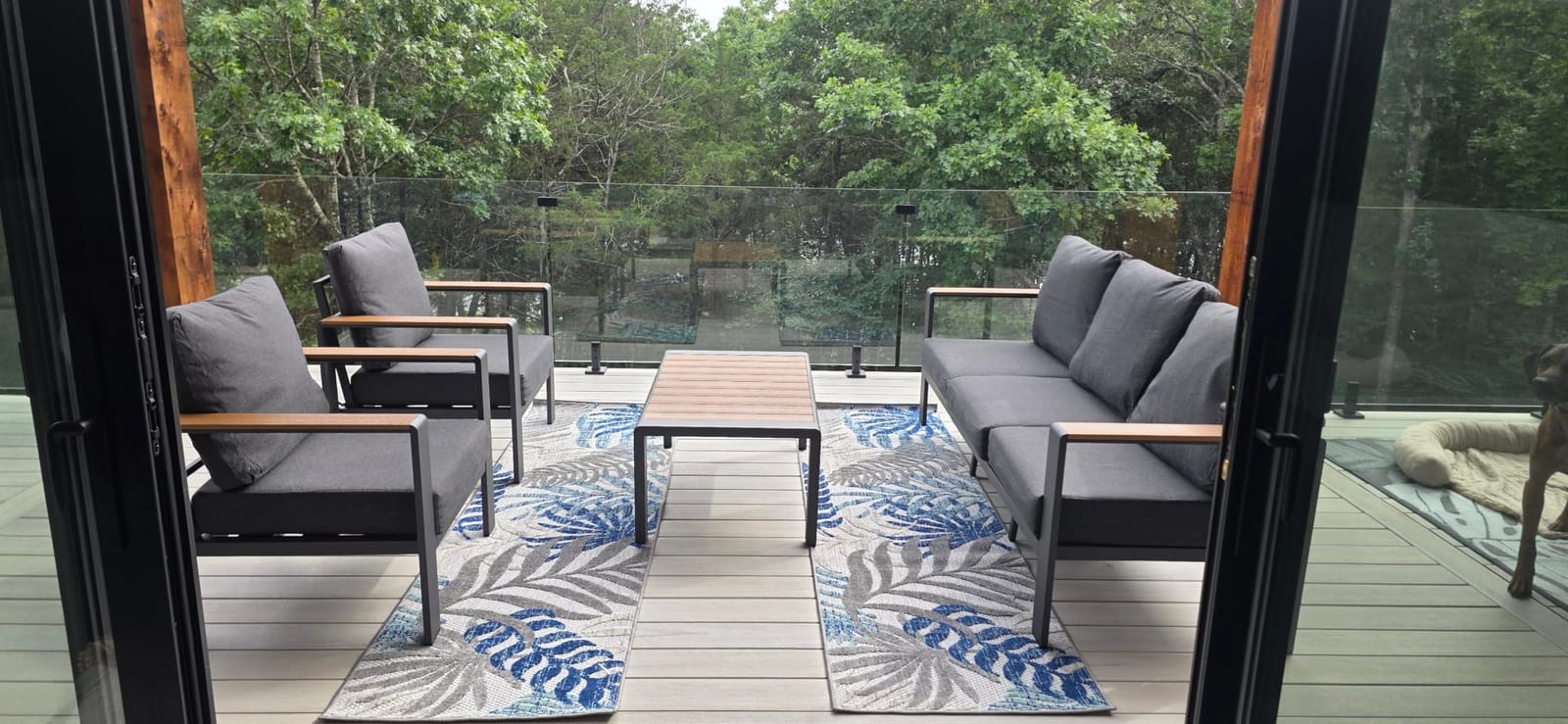 JONATHAN Y Tropics Palm Leaves Indoor Outdoor Area Rug 8X10 Gray/Blue customer photo 2
