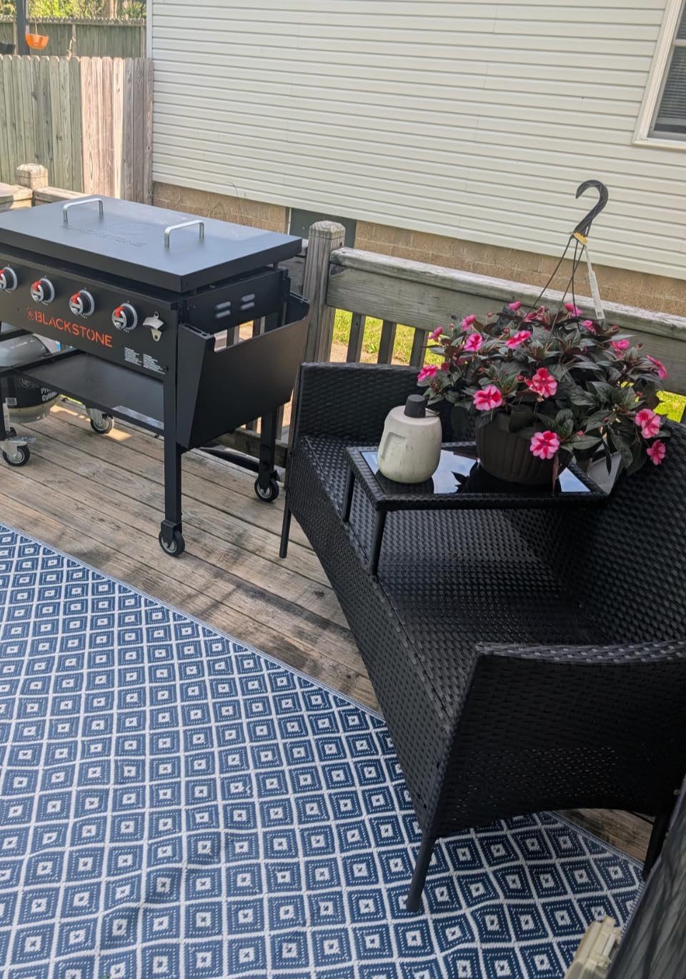 Tangkula Wicker Patio Conversation Furniture Set, Outdoor Furniture Set with Removable Cushions & Table, Tempered Glass Top, Modern Rattan Bench for Garden Lawn Backyard (White) customer photo 2