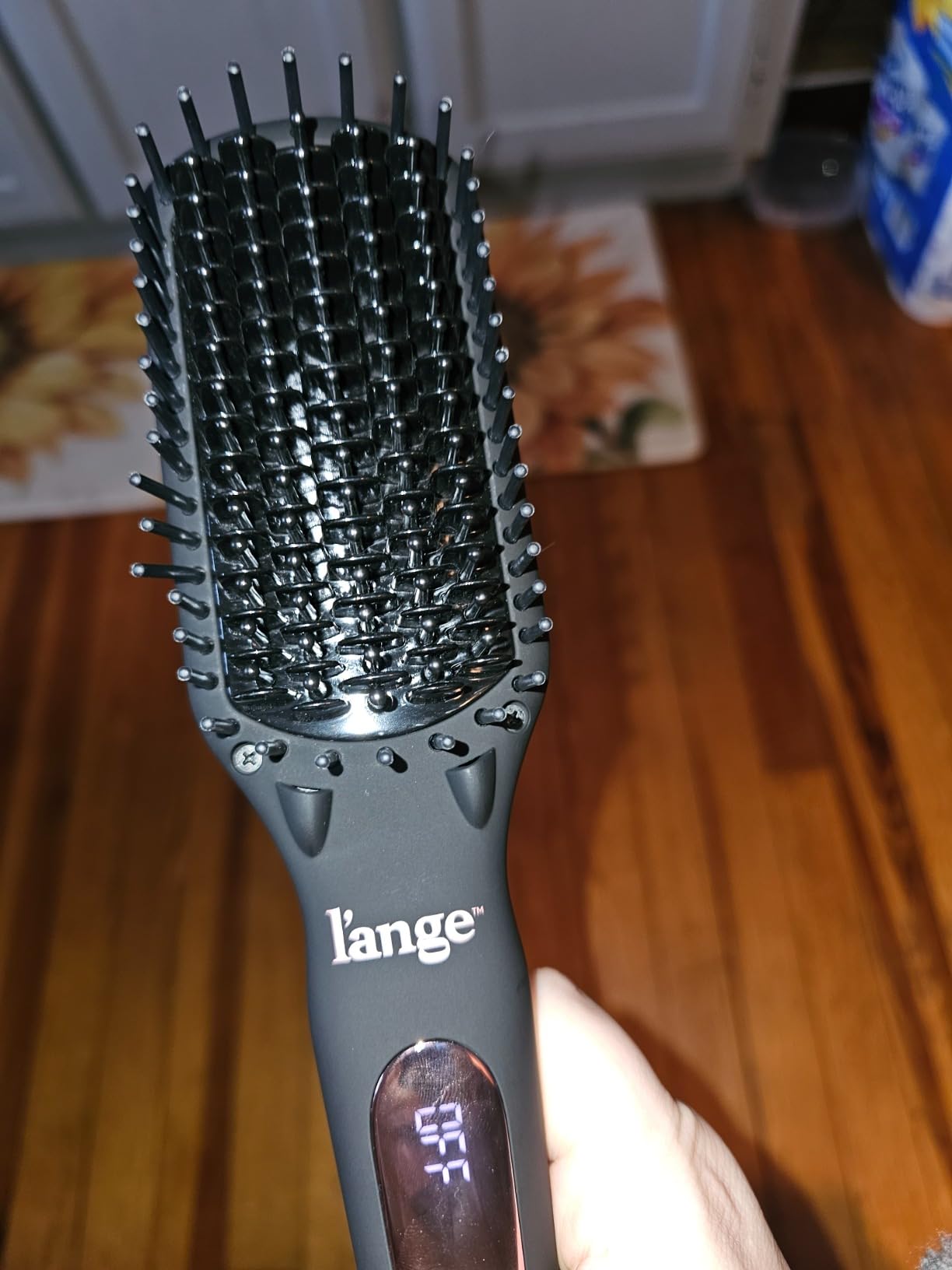 L'ANGE HAIR Le Vite Straightening Brush | Heated Hair Tool for Smoother, Frizz-Controlled Look | Dual-Voltage Hot Brush Straightener for Effortless Styling & Shine | Ceramic Standard Size (Blush) customer photo 2
