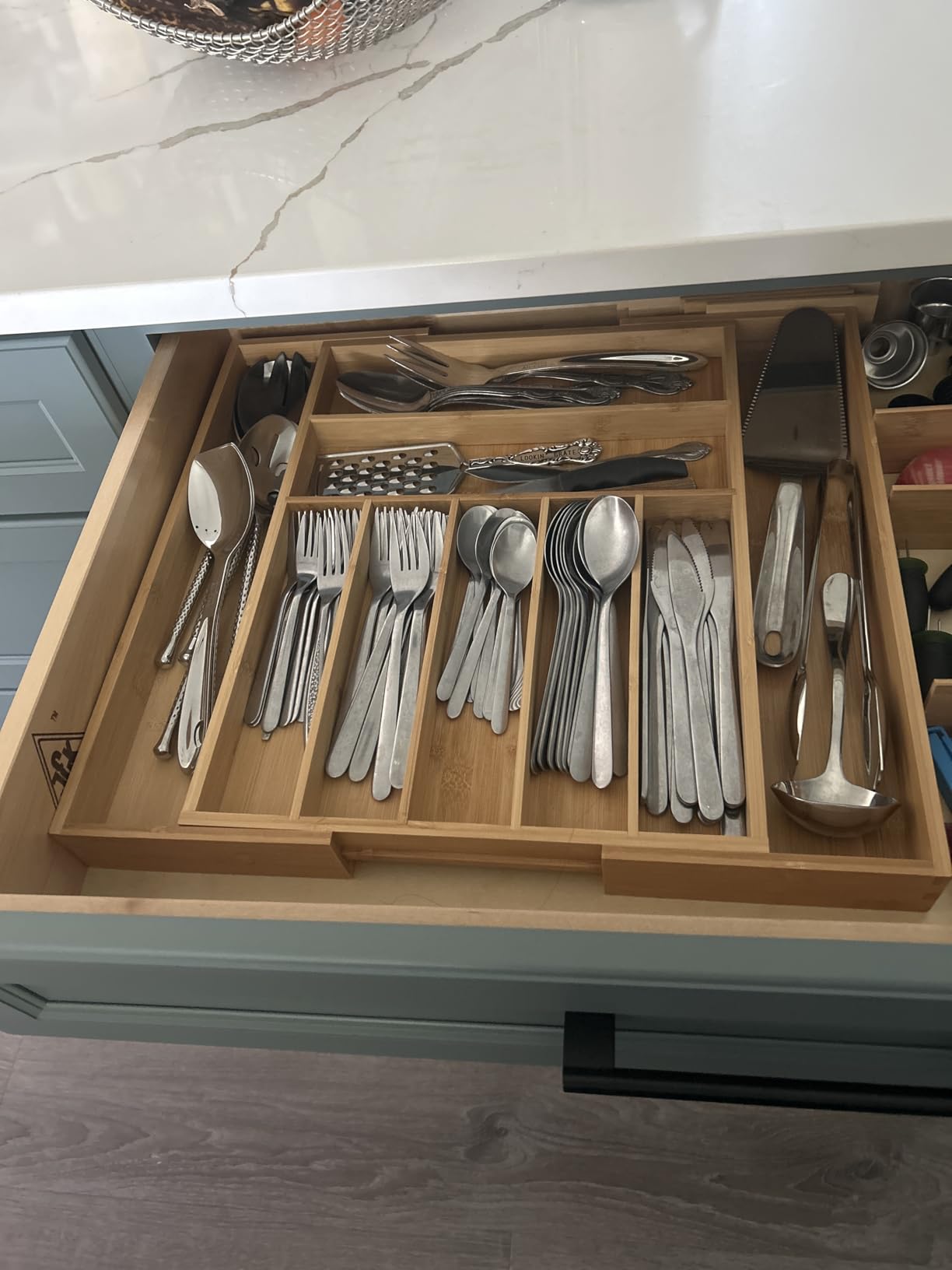 Purawood Kitchen Drawer Organizer - Expandable Utensil Drawer Organizer for Kitchen, Cutlery Tray & Silverware Organizer, 3-5 Slots - Bamboo Organizer for Utensils & Flatware (Natural) customer photo 1