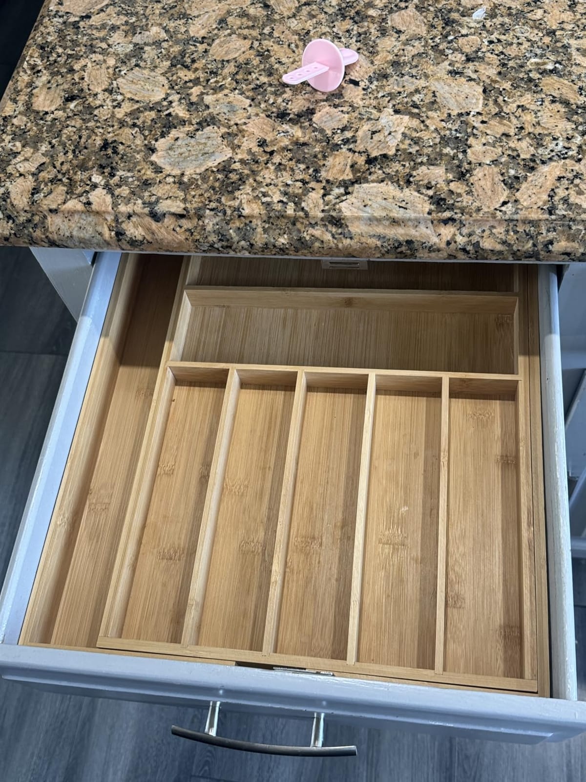 Purawood Kitchen Drawer Organizer - Expandable Utensil Drawer Organizer for Kitchen, Cutlery Tray & Silverware Organizer, 3-5 Slots - Bamboo Organizer for Utensils & Flatware (Natural) customer photo 2