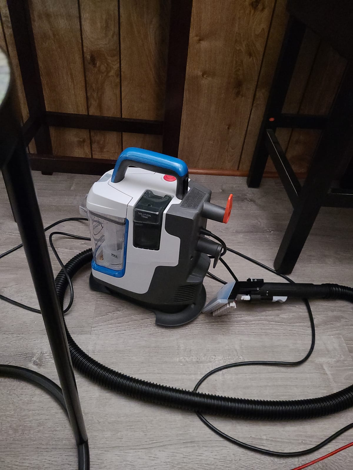 Hoover PowerDash Go Portable Spot Cleaner, Lightweight Carpet and Upholstery Machine, Stain Remover for Pets Stairs and Home, FH13010PC, Blue customer photo 1