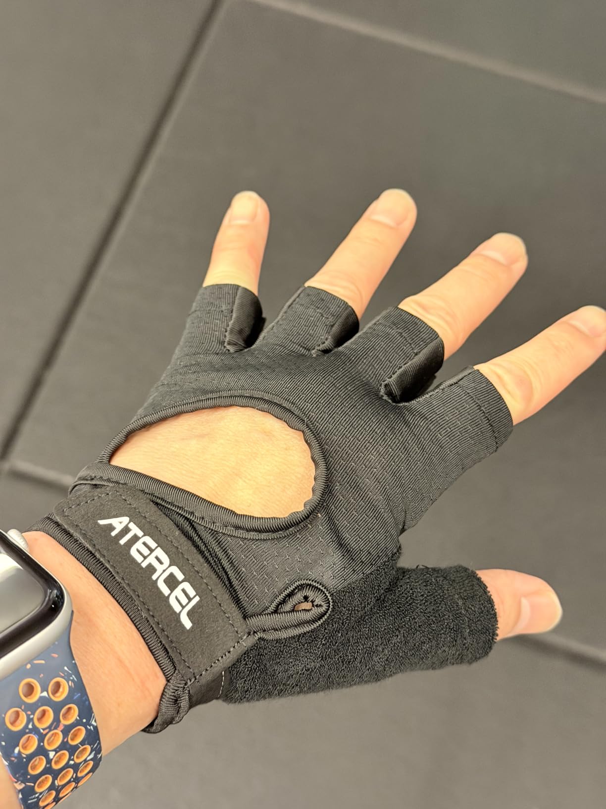 ATERCEL Weight Lifting Gloves Full Palm Protection, Workout Gloves for Gym, Cycling, Exercise, Breathable, Super Lightweight for Mens and Women customer photo 2