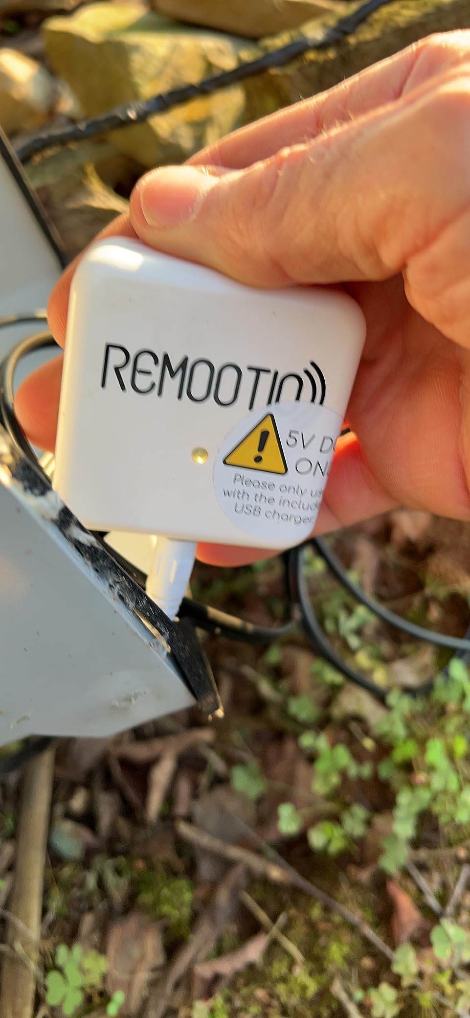 Remootio 2 WiFi and Bluetooth Smart Garage Door opener with iOS and Android App, Apple Home (HomeKit), Amazon Alexa, Google Home, SmartThings, Siri Shortcuts compatible. With sensor and power adapter. customer photo 1