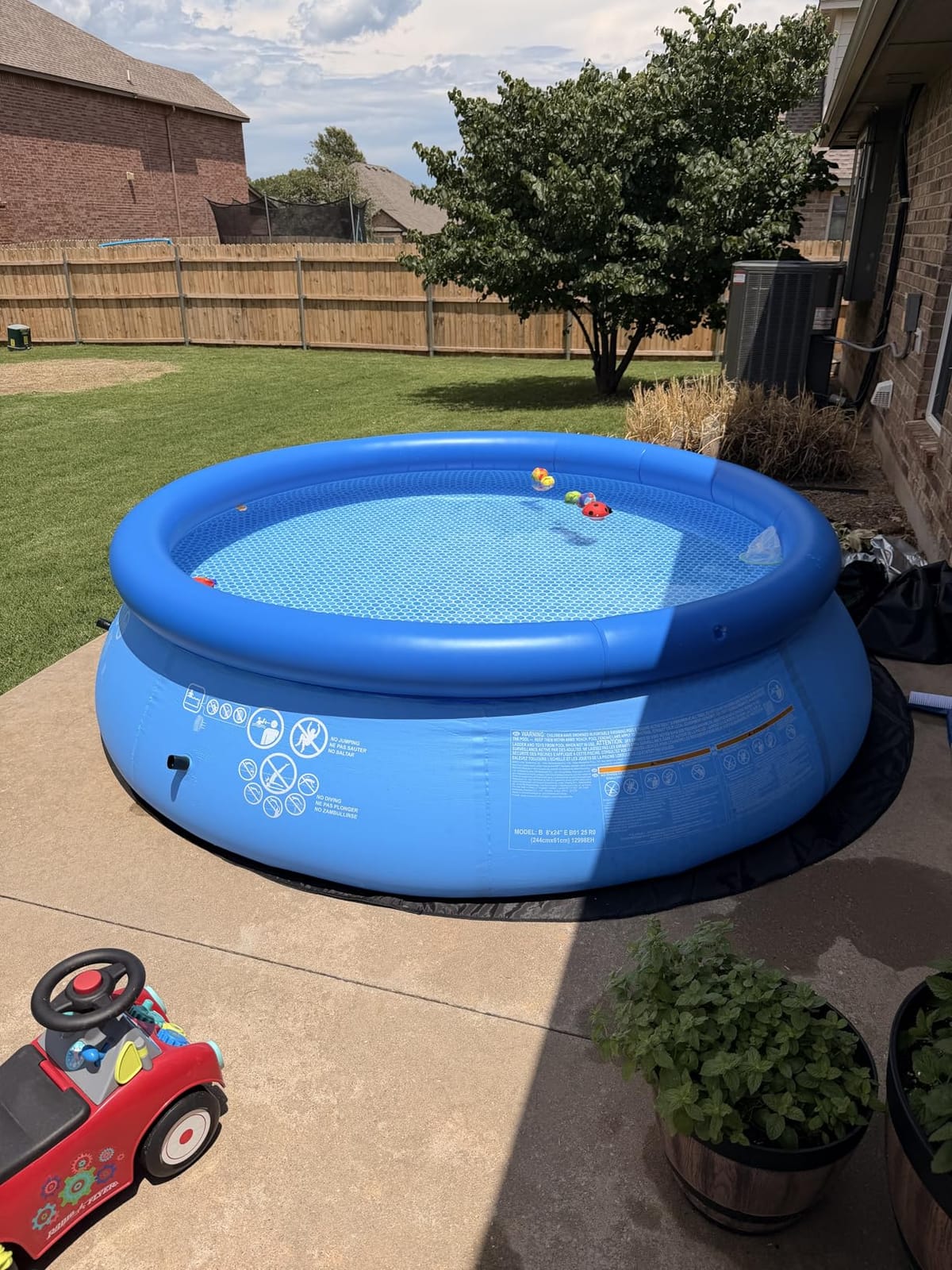 INTEX Easy Set 8 ft x 24in Above Ground Pool, Round Inflatable Swimming Pool, Pump Not Included customer photo 2
