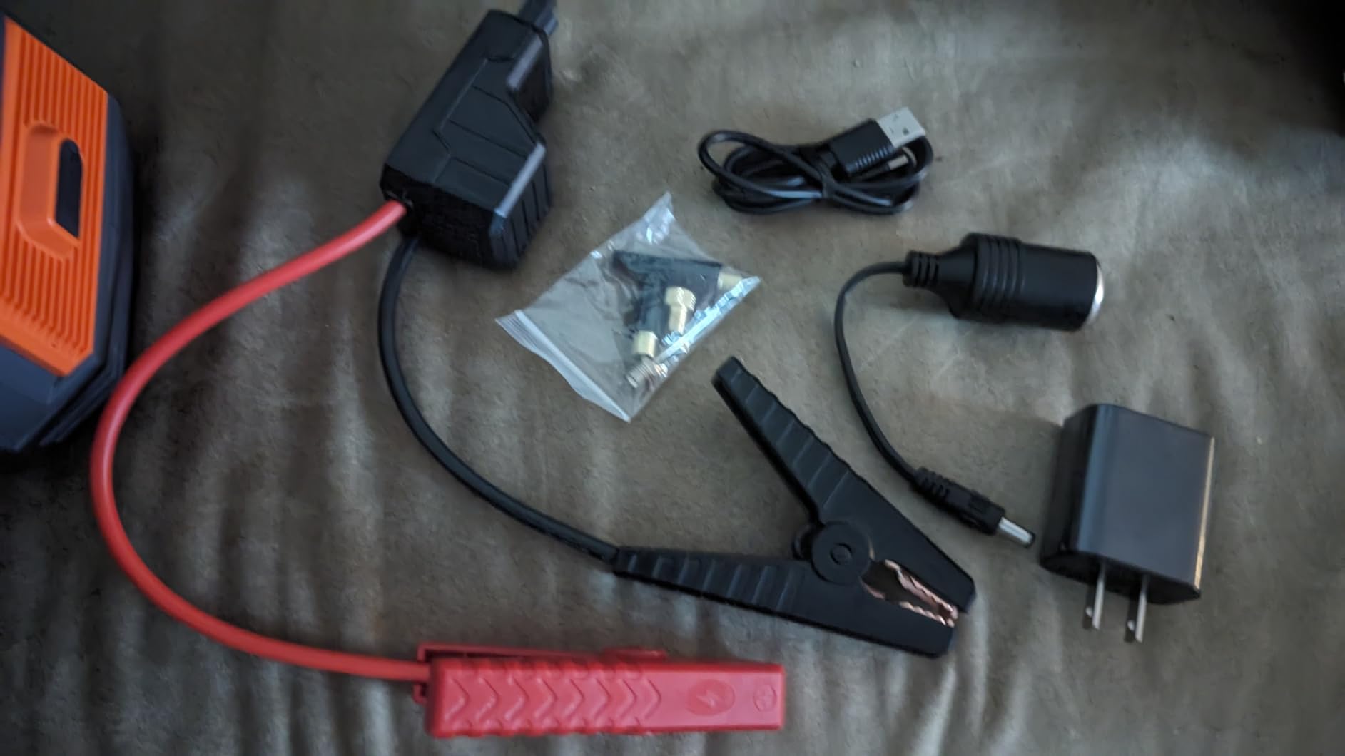 Jump Starter Car Jump Starter Auto Battery Booster Pack 5000A Peak 12V with USB-C Quick Charge,Lithium Jump Box with LED Light(Up to 7.0L Gas or 5.5L Diesel Engine) customer photo 1