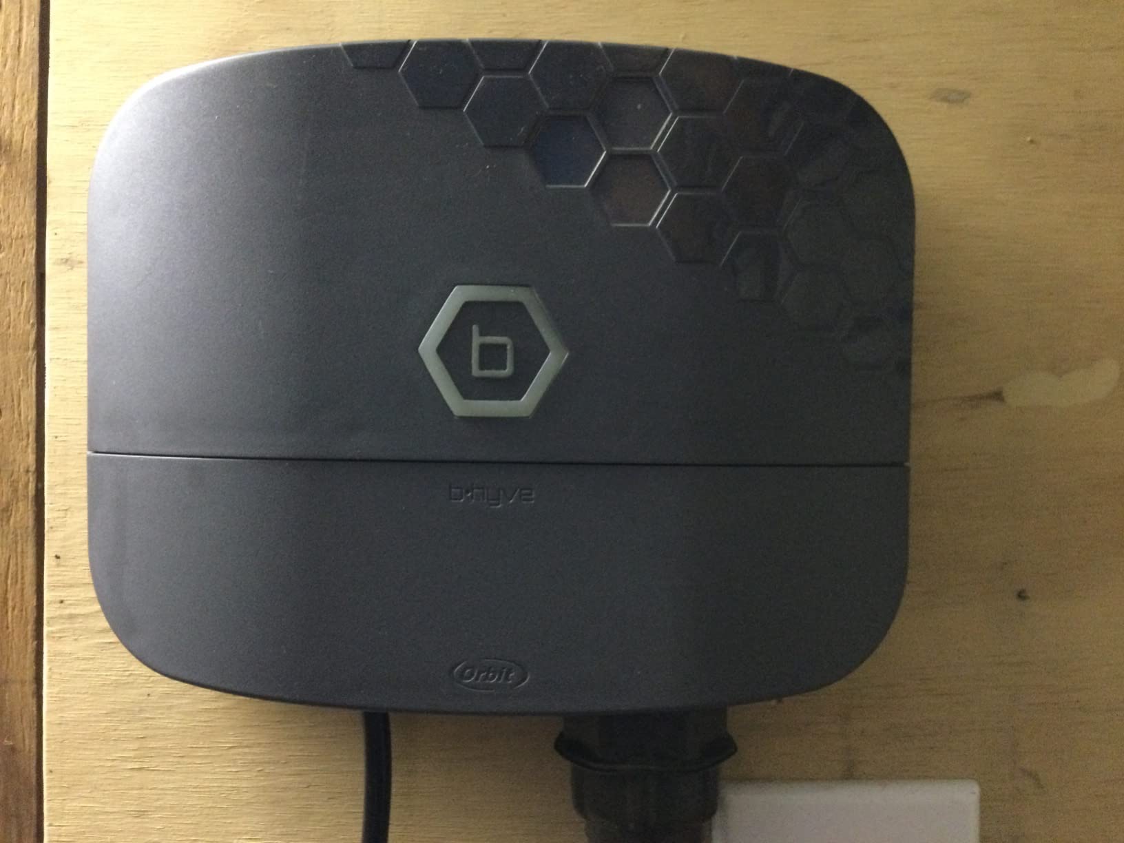 Orbit B-hyve XR Smart Sprinkler Timer - 8-Zone - WiFi-Enabled Indoor/Outdoor Irrigation Controller - App Control - Weatherproof Watering System - Multi Zone - Custom Programs - 57985 customer photo 2