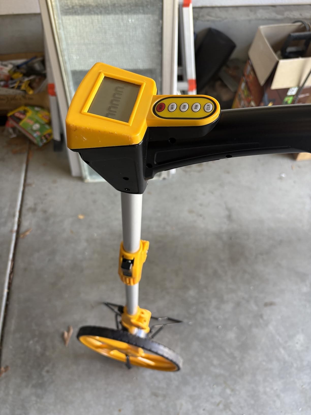 Zozen Measuring Wheel Digital Display, Feet/Meters, Foldable Measure Wheel customer photo 2