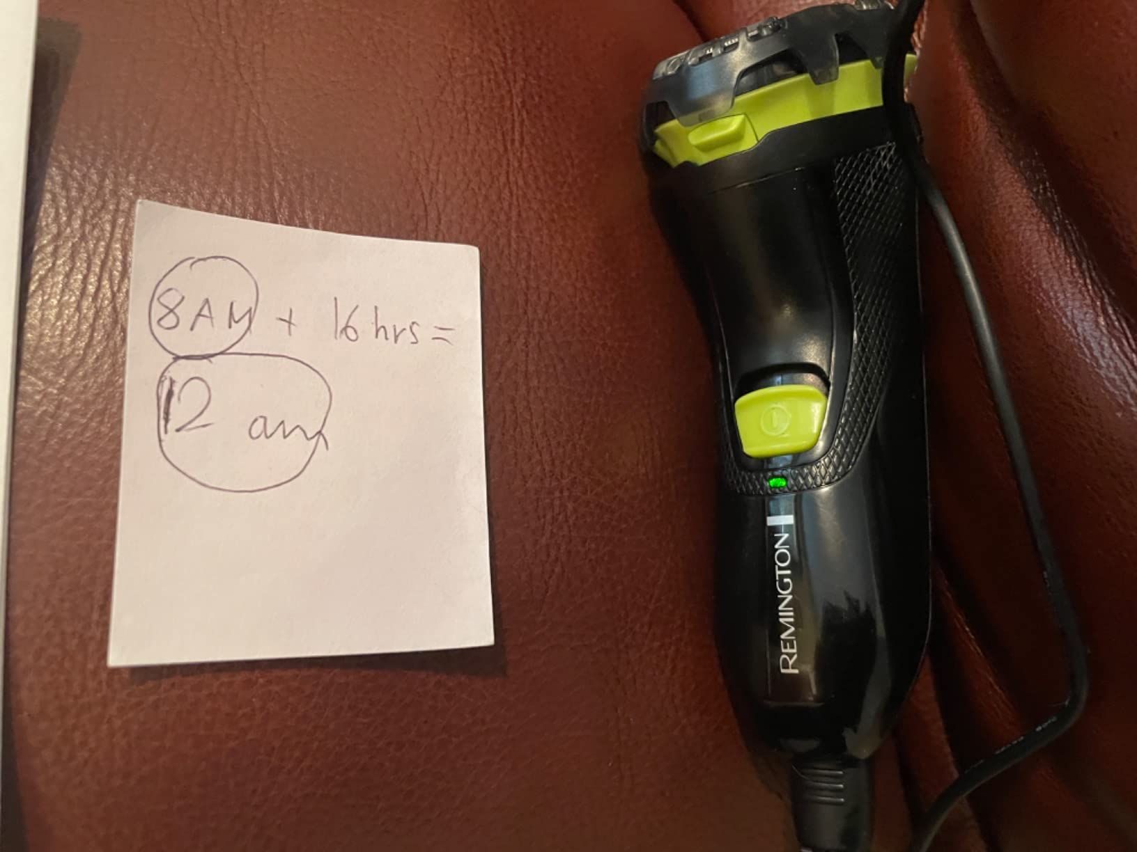 Remington Ultrastyle Rechargeable Rotary Shaver, Black and Neon Green customer photo 1