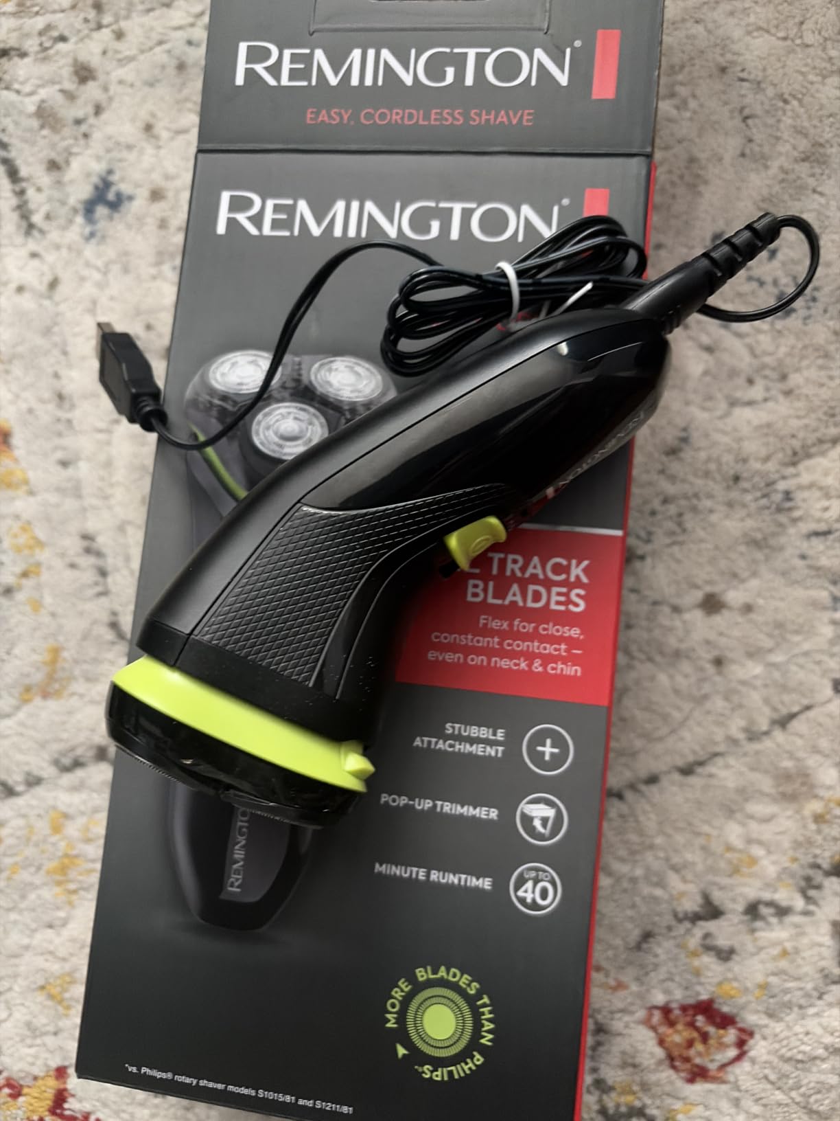 Remington Ultrastyle Rechargeable Rotary Shaver, Black and Neon Green customer photo 2