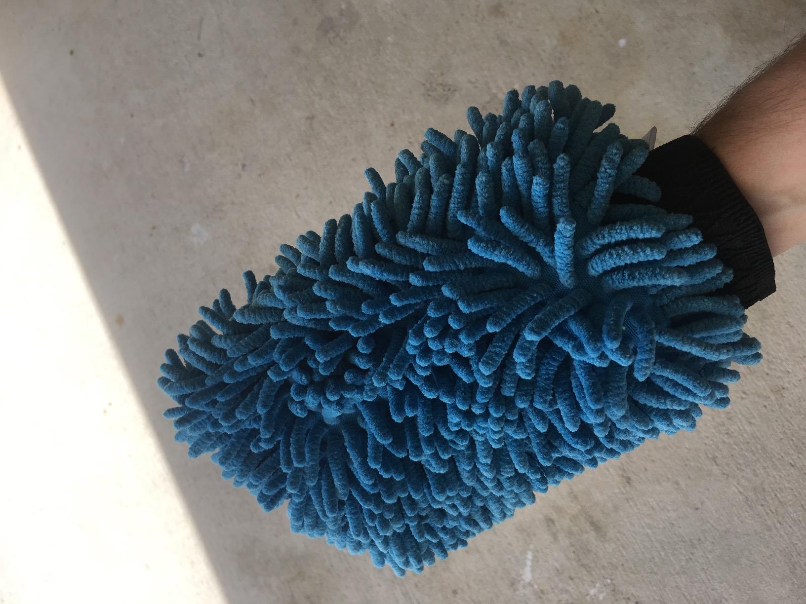 The Rag Company - Premium Chenille Microfiber Knobby Wash Mitts, Lime Green + Blue (2-Pack) customer photo 1