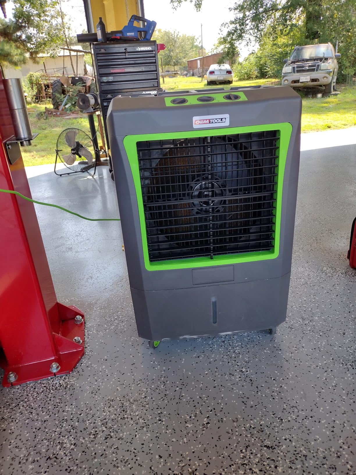 OEMTOOLS 23968 3-Speed Portable Swamp Cooler 3100 CFM 10.3-Gal. Water Tank customer photo 1