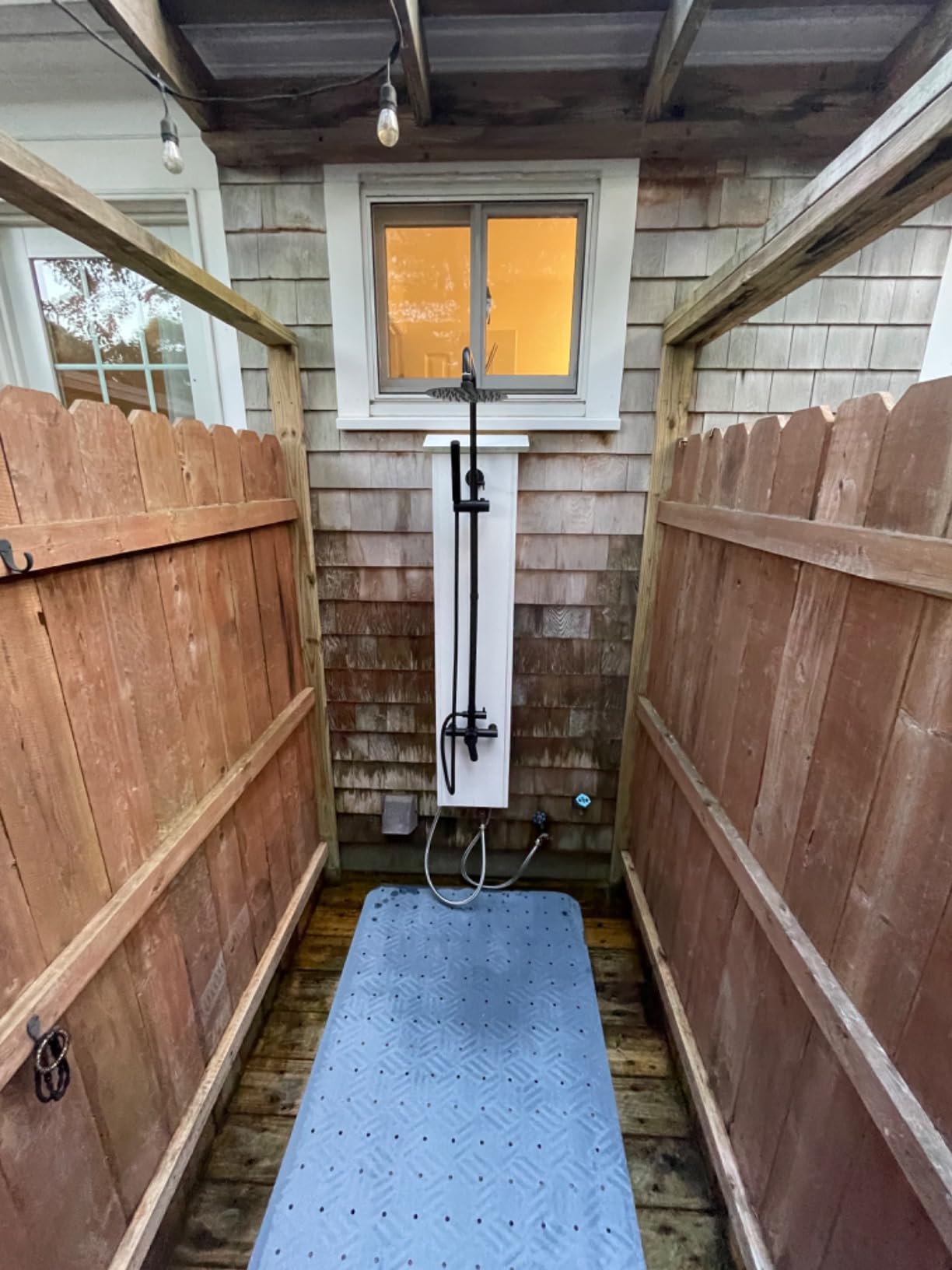 gotonovo Outdoor Shower Kit 304 Stainless Steel for Poolside Matte Black customer photo 1