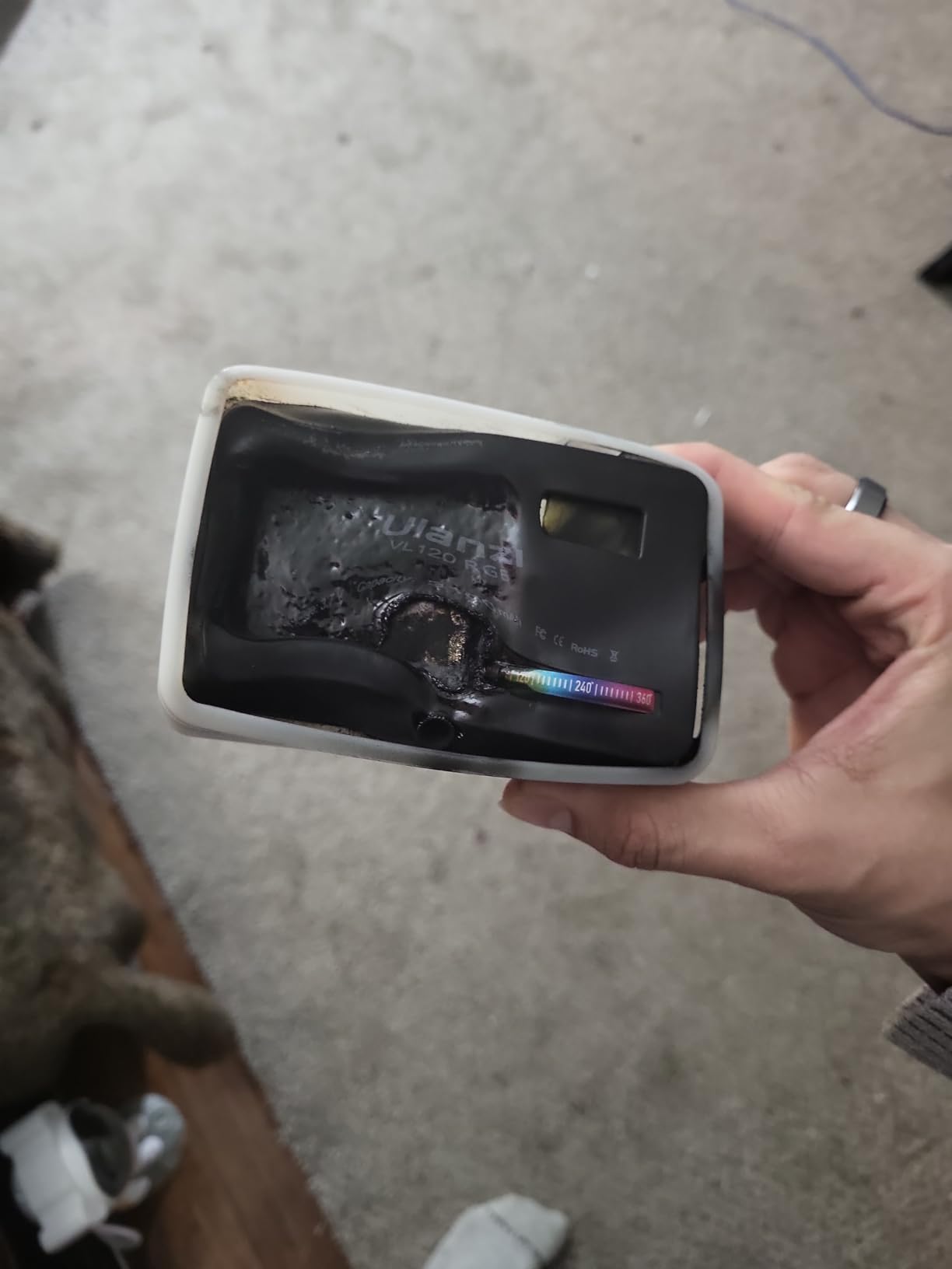 Ulanzi VL120 RGB Video Light On-Camera, 3100mAh, 2500-9000K Pocket Lights customer photo 1