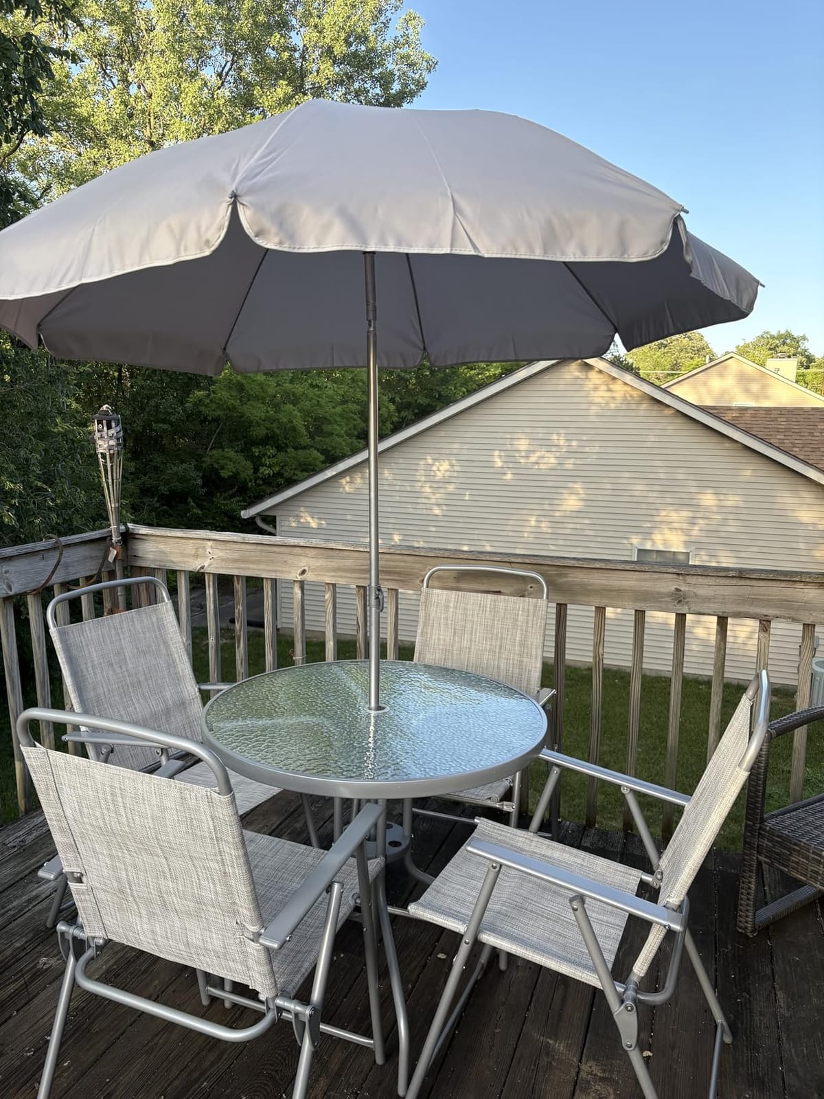 Vongrasig 6 Piece Folding Patio Dining Set,Small Metal Outdoor Garden Patio Table and Chair Set w/Umbrella for Lawn,Deck,Backyard,Black customer photo 1