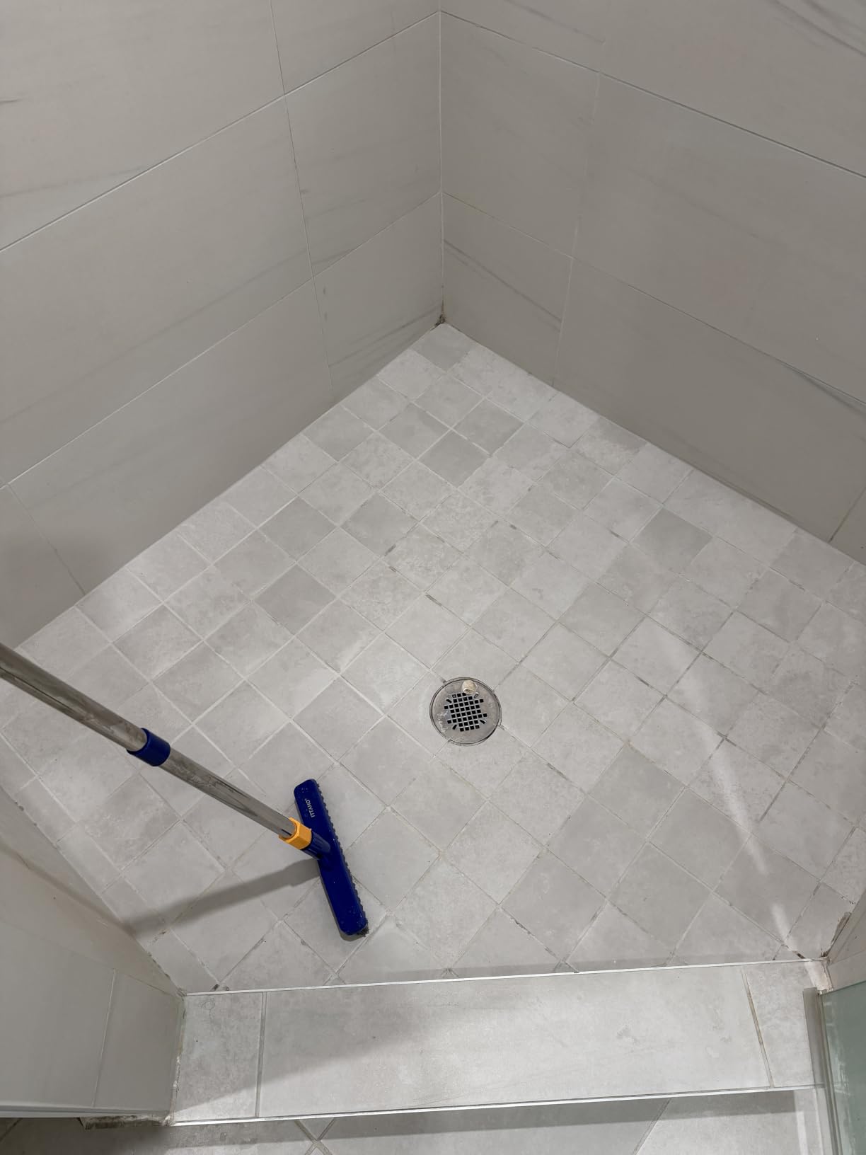 2 Pack Grout Brush with Long Handle, 56.5'' Swivel Grout Cleaning Brush,V-Shape Grout Scrub Brush, Extendable Handle Grout Cleaner Brush for Tile Floors,Bathroom,Baseboard,Shower,Corner customer photo 1