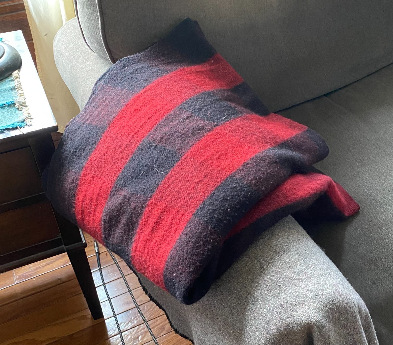 Arcturus Backwoods Wool Blanket - 4.5lbs, Warm, Heavy, Washable, Large | Great for Camping, Outdoors, Survival & Emergency Kits (Olive Green Buffalo) customer photo 2