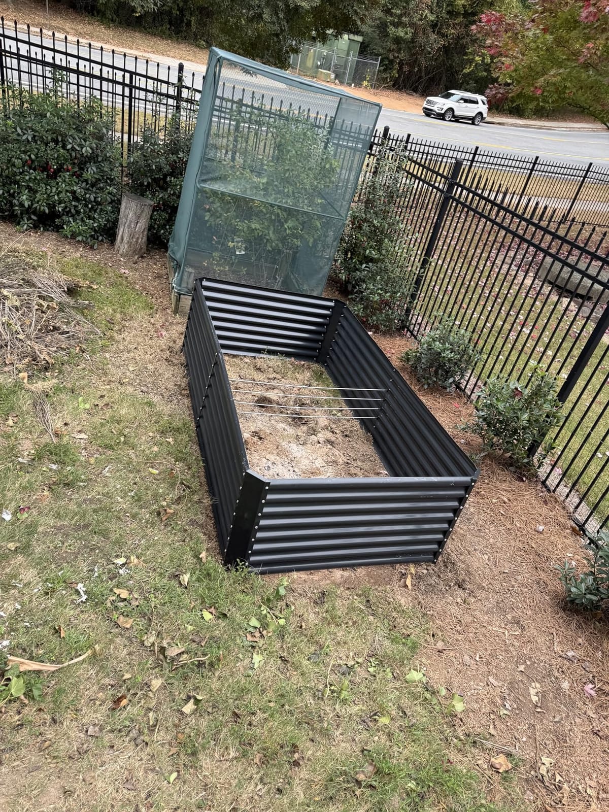 Land Guard 8×4×2 ft Galvanized Raised Garden Bed Kit, Galvanized Planter Raised Garden Boxes Outdoor, Large Metal Raised Garden Beds for Vegetables(Grey)… customer photo 2