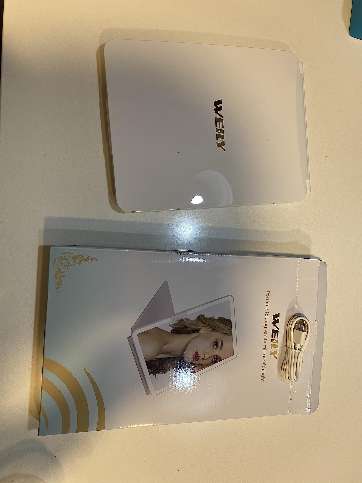 WEILY Portable Travel Mirror ，Foldable Makeup Mirror with 72 LED Lights customer photo 2