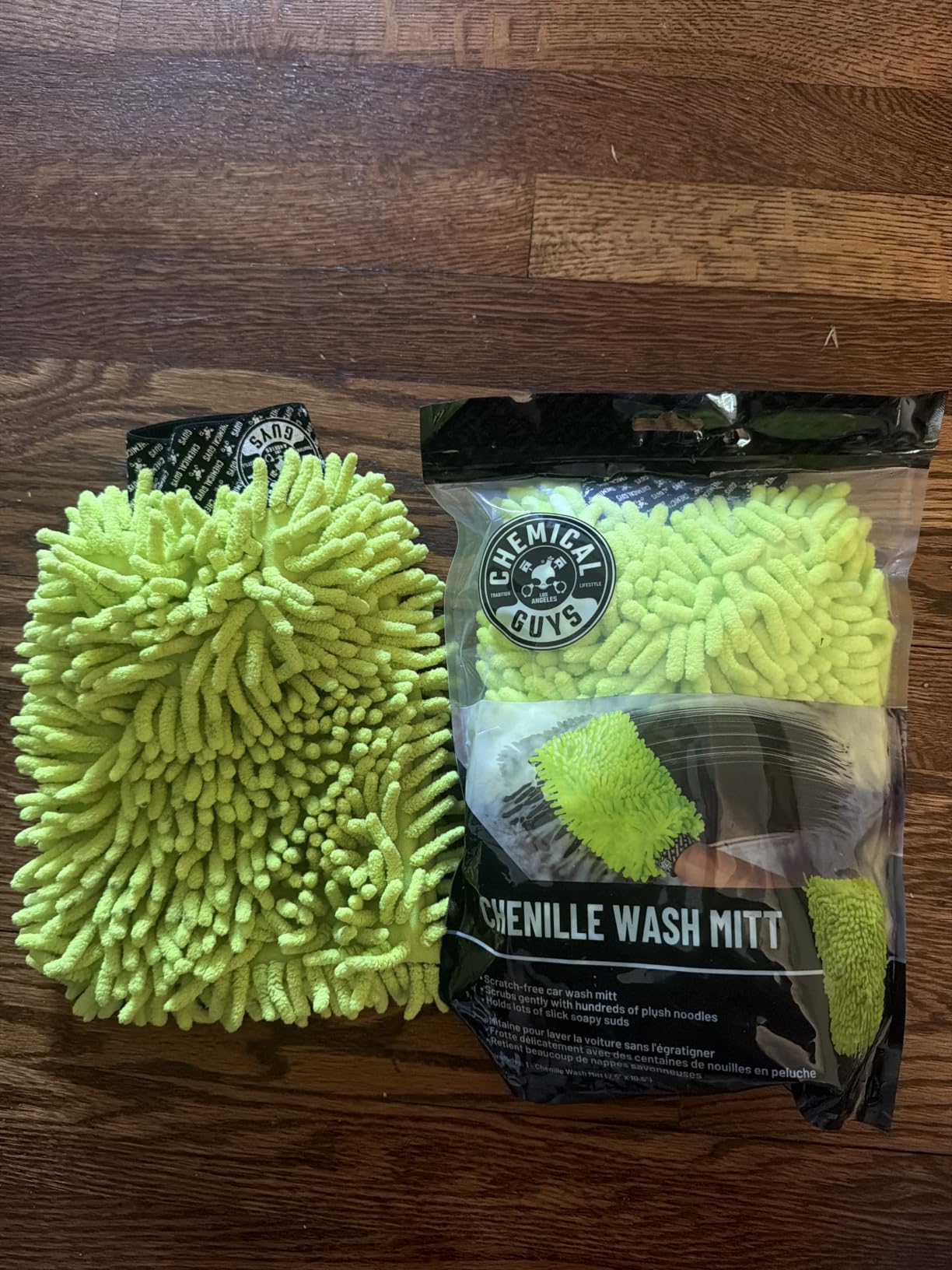 Chemical Guys, Chenille Microfiber Wash Mitt for Cars, Scratch-Free, 2 Pack customer photo 1