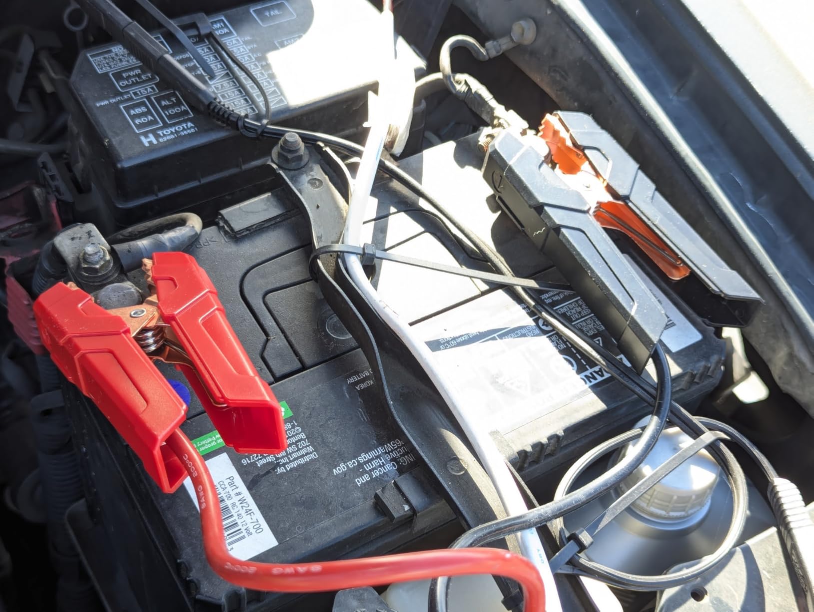 GOOLOO GT4000S 12V 4000A Peak Jump Starter with 100W Two-Way Fast Charging customer photo 2