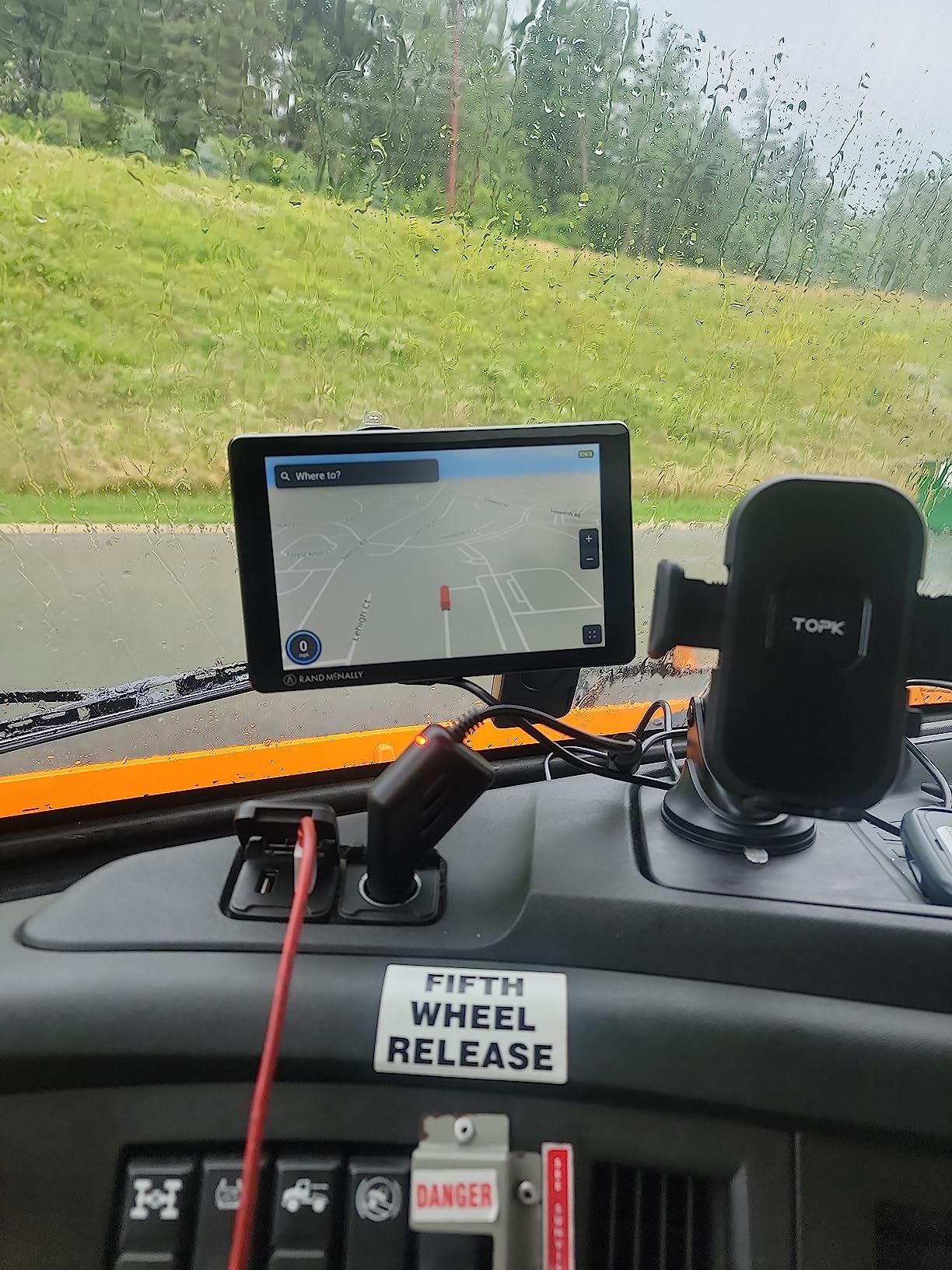 Rand McNally TND 750 7-inch GPS Truck Navigator with Built-in Dash Cam, Easy-to-Read Display and Custom Truck Routing (Renewed) customer photo 1