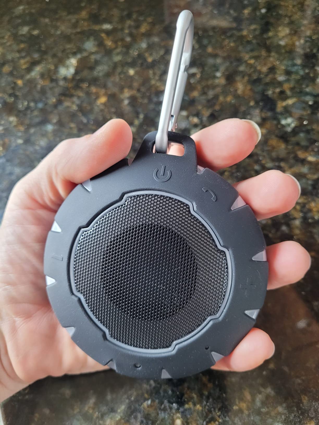 HEYSONG Waterproof Shower Bluetooth Speaker, Durable & Portable with Clear Sound, Ideal for Shower, Pool, Beach & Kayaking – Great Gift for All Ages customer photo 1