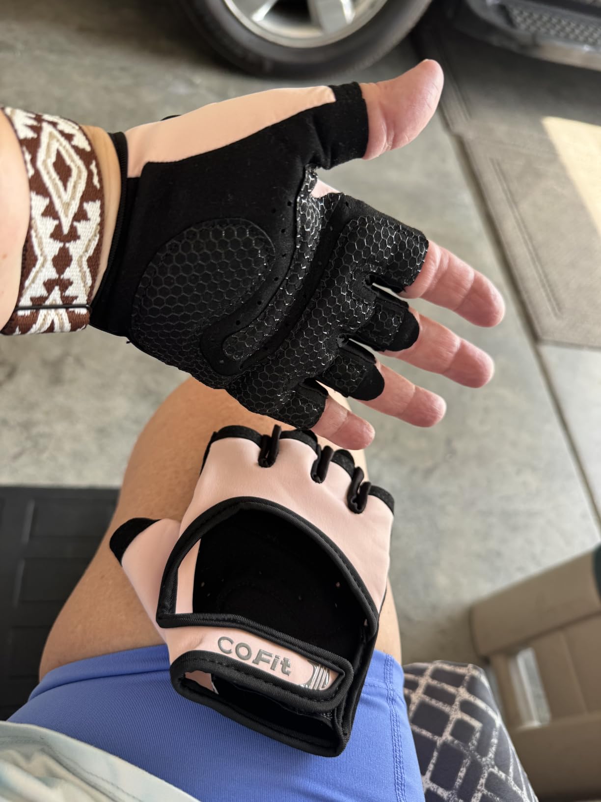 COFIT Breathable Workout Gloves, Antislip Weight Lifting Gym Gloves for Men Women, Superior Grip & Palm Protection for Weightlifting, Fitness, Exercise, Training customer photo 2