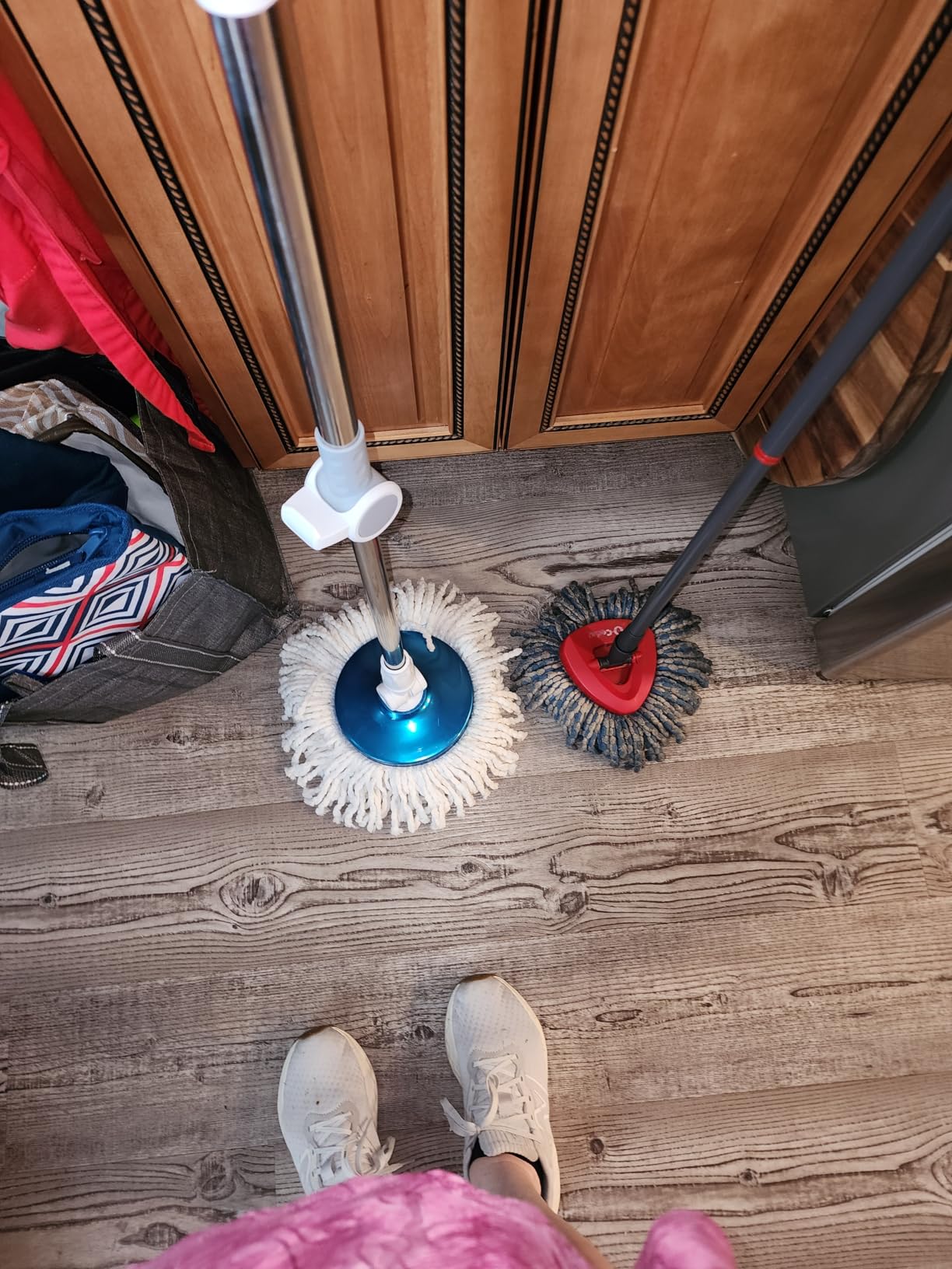 Michao Spin Mop Bucket Deluxe 360 Spinning Floor Cleaning System with 6 Microfiber Replacement Heads, 62
