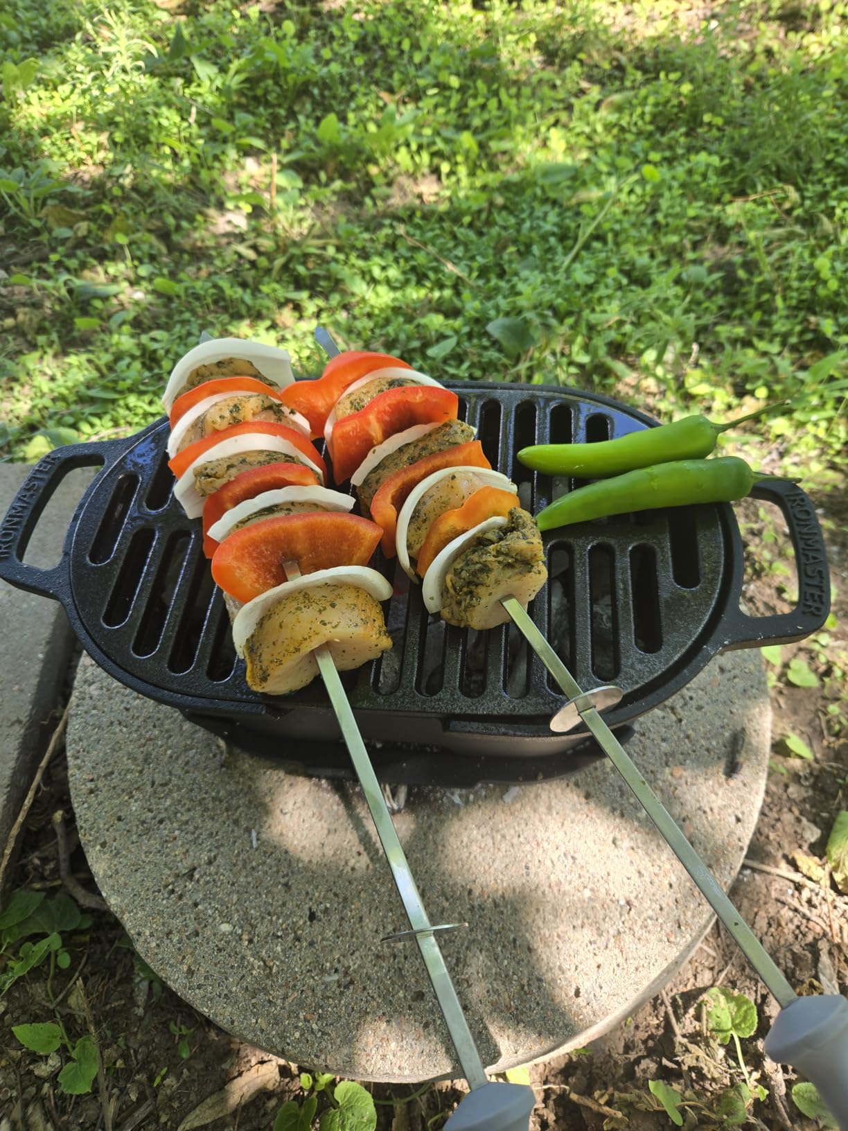 IronMaster Mini 100% Cast Iron Hibachi Grill, Tabletop Small Portable Charcoal Grill for Outdoor Camping, Japanese BBQ Grill Grate Surface 11