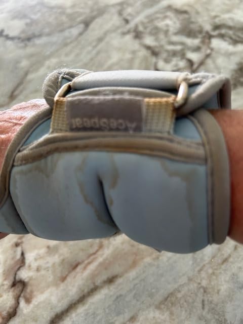 AceSpear Wrist Weights with Thumb Loops Lock for Men Women 1lb*2 2lbs*2 3lbs*2 Ankle Weights Weighted Gloves for Running Strength Training Walking Exercises customer photo 2