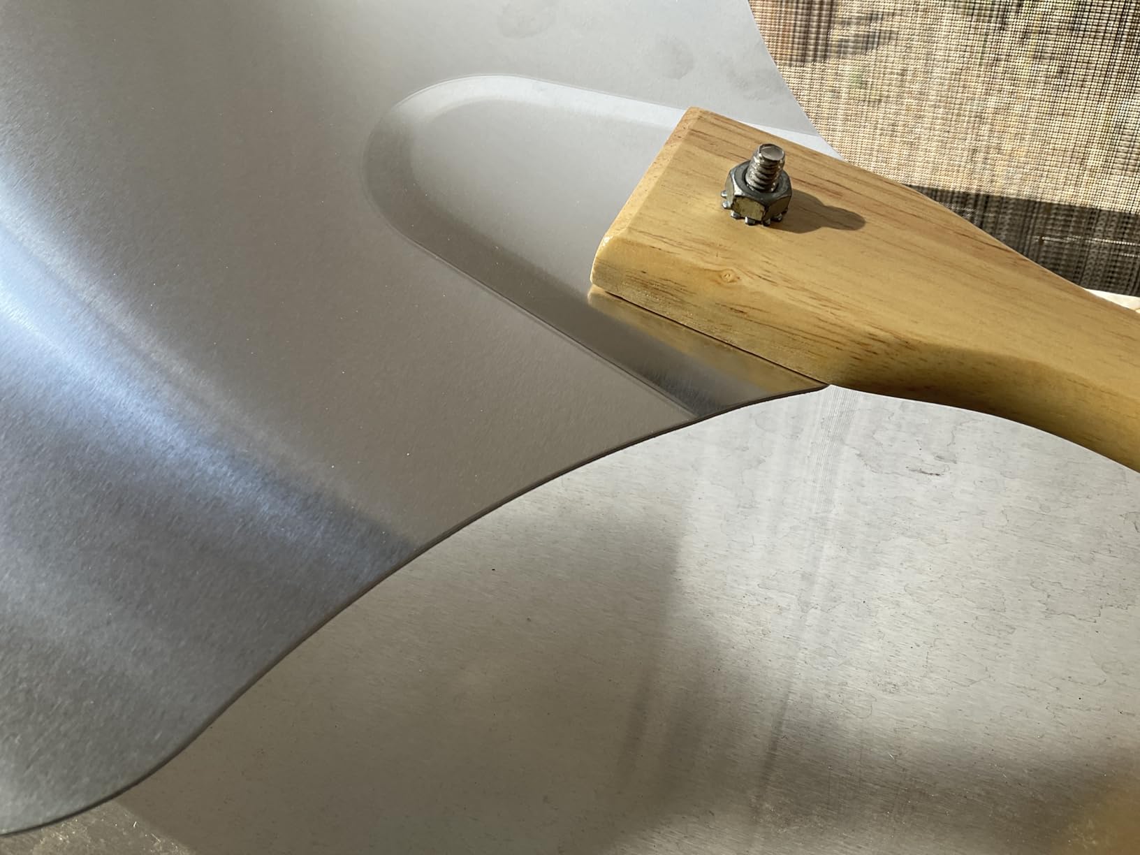 Mooues Pizza Peel Aluminum 12 inch Pizza Spatula with Rocker Cutter customer photo 1
