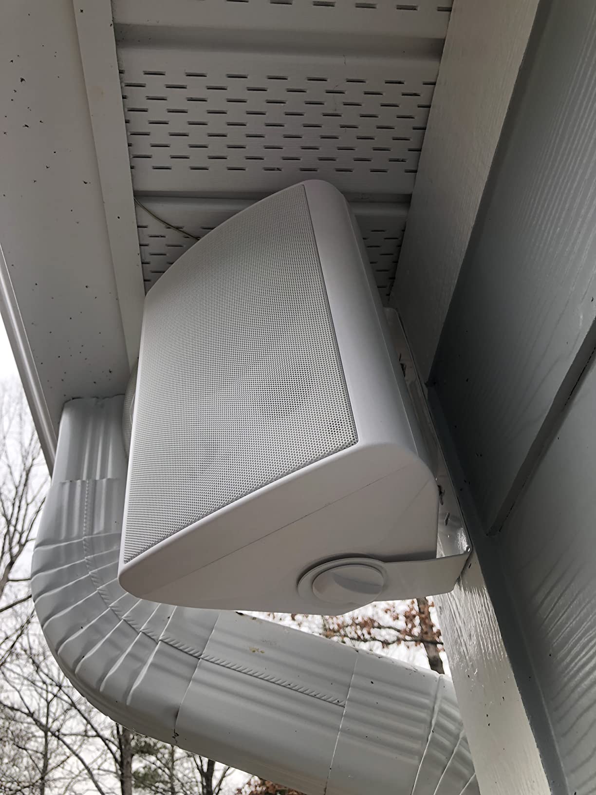 Herdio 6.5 Inches Outdoor Bluetooth Speakers Waterproof with Powerful Bass,Wall Mount Speakers Wired Weather Resistant for Patio Home Deck Porch Backyard 400 Watts(White) customer photo 1