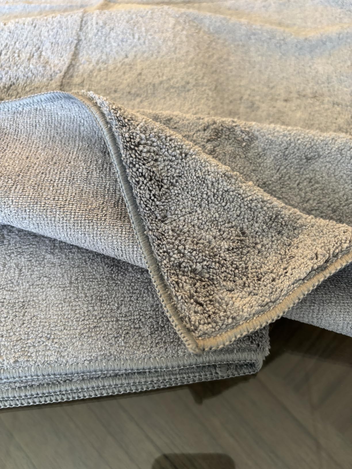 HOMEXCEL Professional Large Microfiber Car Drying Towels 2 Pack, Lint Free, Scratch Free, Highly Absorbent Drying Towel for Cars, SUVs, RVs, Trucks, and Boats, 31