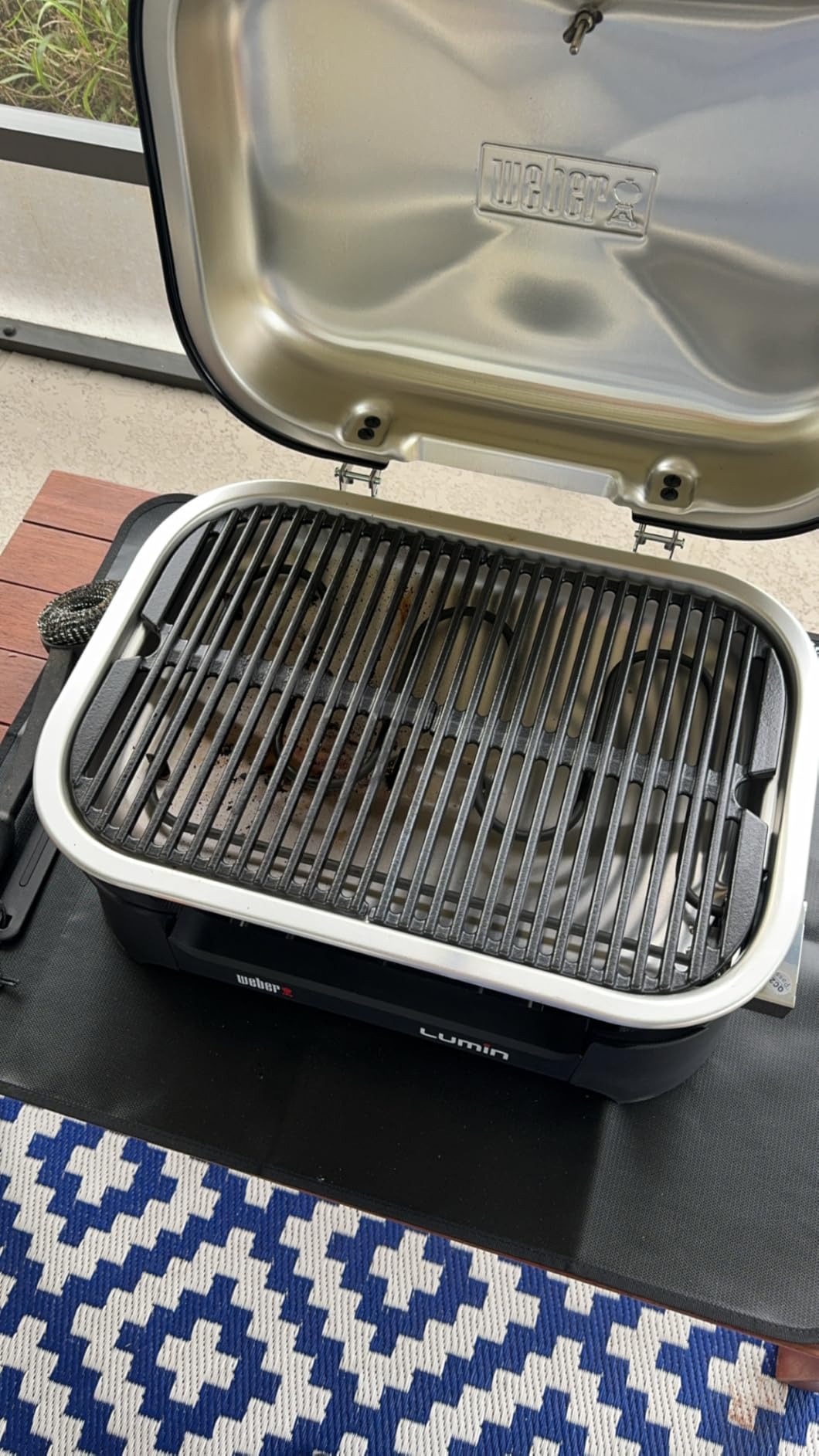 Weber Lumin Compact Portable Grill, Electric Grill, Outdoor Grill, Black customer photo 1