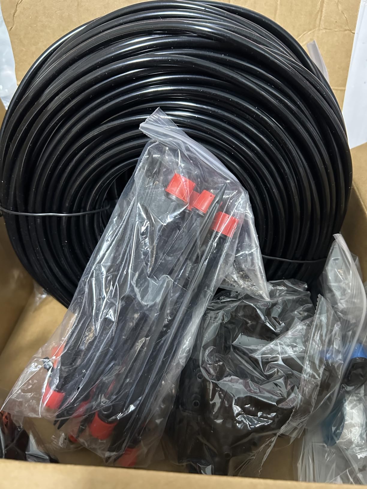 Maotong 240FT Drip Irrigation System Kit, Automatic Garden Watering Misting System for Greenhouse, Yard, Lawn, Plant with 1/2 inch Hose 1/4 inch Distribution Tubing and Accessories customer photo 1