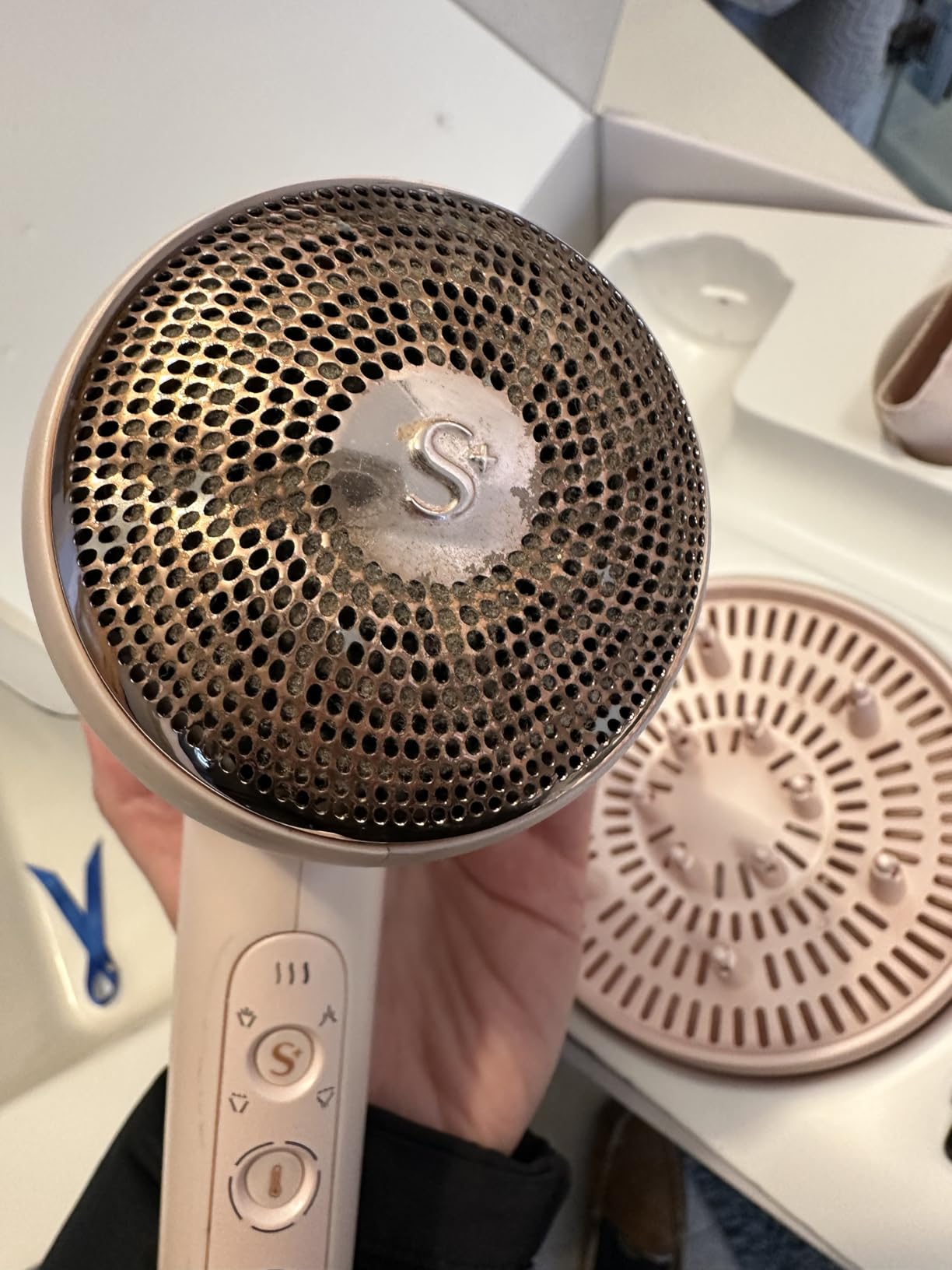 T3 Featherweight StyleMax Professional Ionic Hair Dryer with Custom Heat Automation & 4 Attachments,Fast Drying,Lightweight with 5 Heat & 3 Speed Settings,2 Concentrators,Diffuser & Smoothing Comb customer photo 1