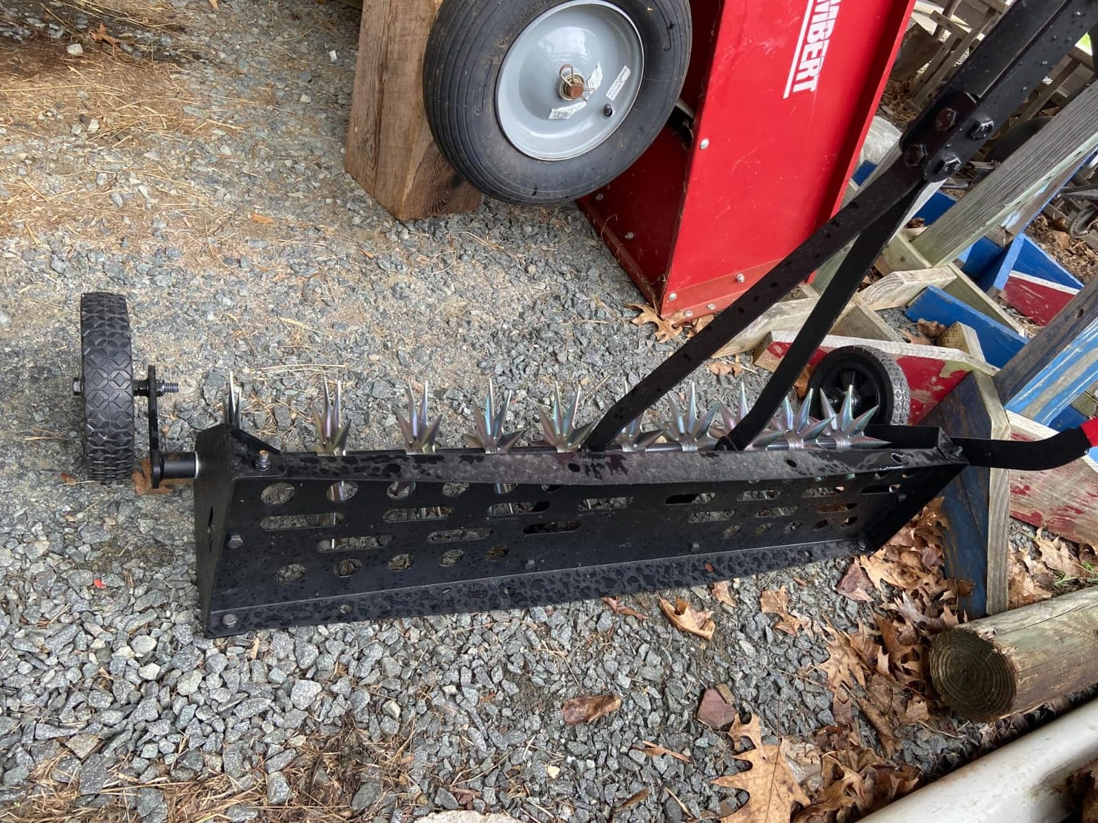 Suchtale 40-Inch Tow Behind Spike Aerator with Galvanized Steel Tines, Durable Lawn Aerator Soil Penetrator Spikes Tractor with Extra-Wide Tow Bar for Lawn and Farm, Black customer photo 2
