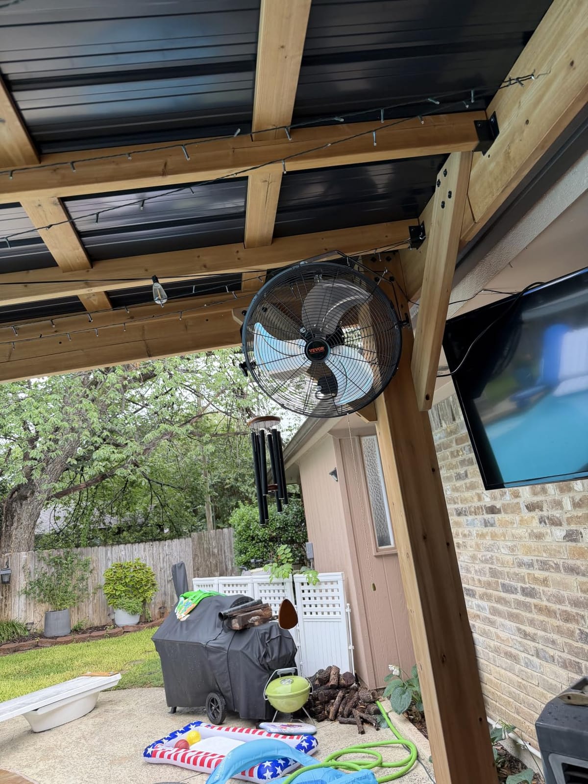 VEVOR Wall Mount Fan, 18 Inch 4150 CFM, 3-speed Wall Mounted Metal Fan customer photo 2