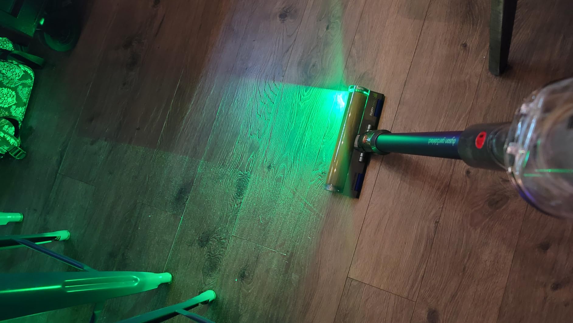 Dyson Gen5detect Cordless Vacuum, 280AW, 3 Power Modes, Up to 70 Minutes,² Illumination Reveals dust, HEPA Filtration, All Floor Types customer photo 1
