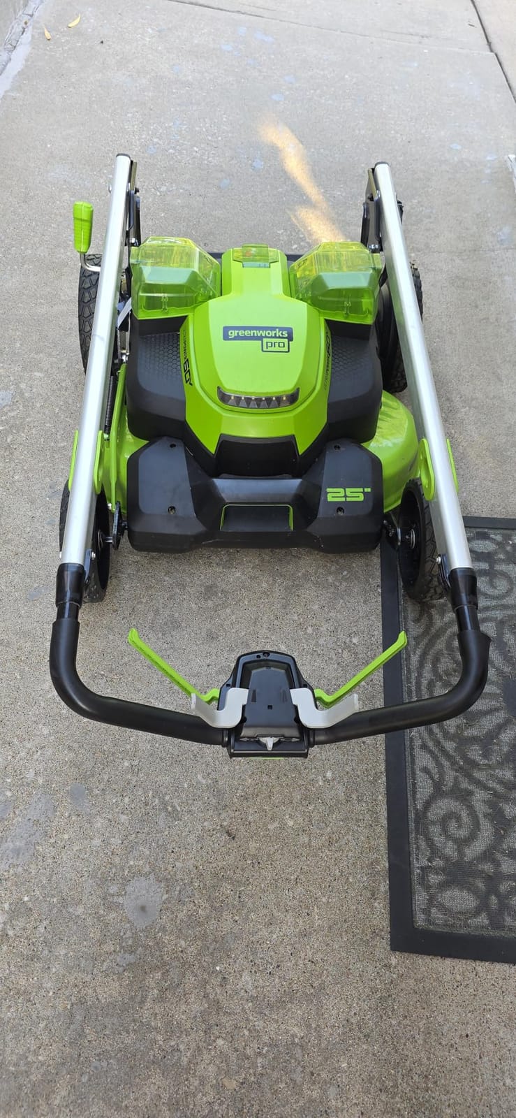Greenworks 60V 25in Self-Propelled Lawn Mower, (2) 4.0 Ah Battery Kit customer photo 2