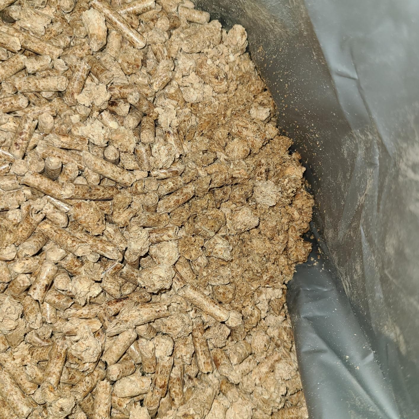 TOHONFOO 32LB Wood Pellet Storage Containers for Grill & Smoker Accessories customer photo 2
