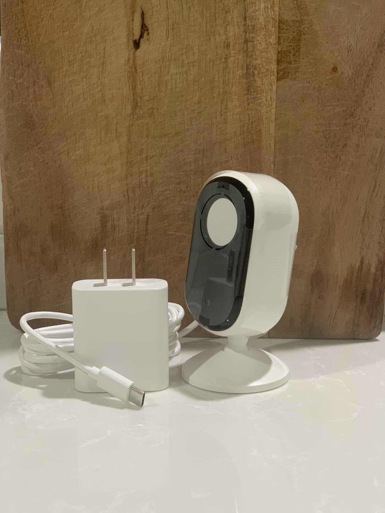Arlo Essential Indoor Security Camera 2K (2nd Gen, 2023 Release) - Wired Plug-in Power, Person Recognition, Animal Detection, 1-Month Trial of Secure Plan, Automated Privacy Shield, 1 Cam, White customer photo 2