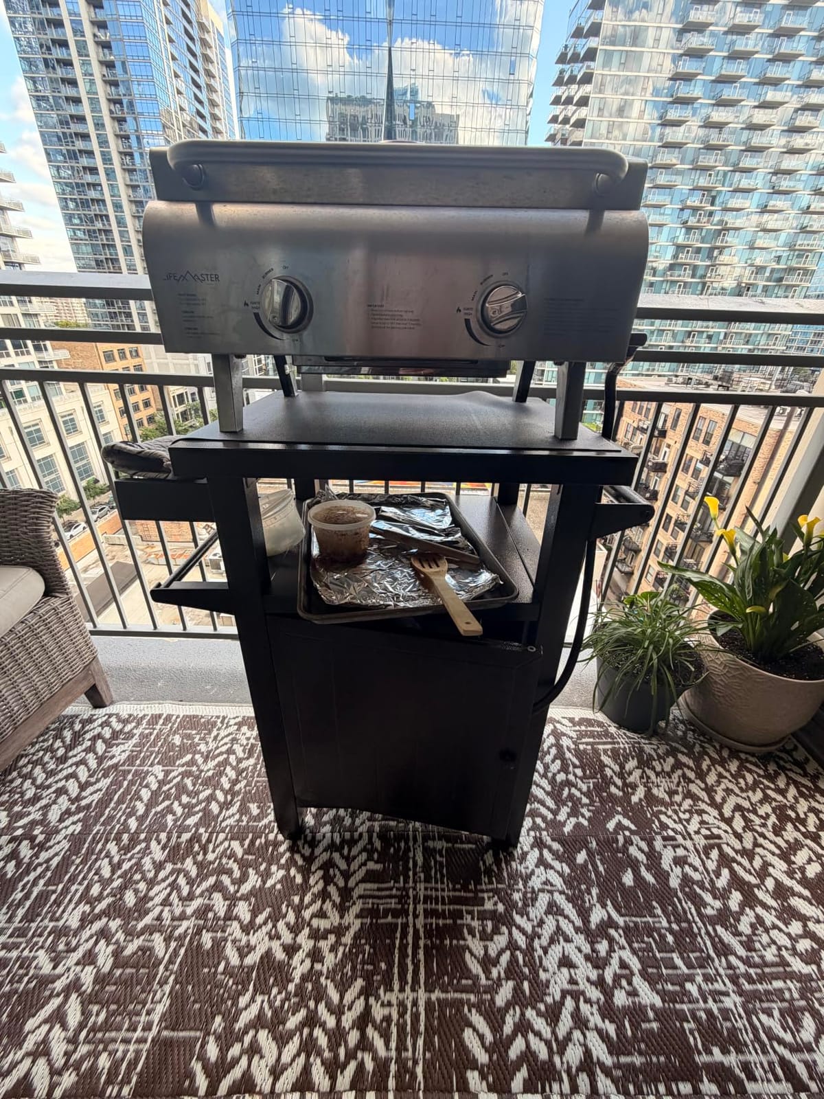 Lifemaster Portable Stainless Steel Gas Grill - 2 Burners Easy Clean Tabletop BBQ Propane Gas Grill with Foldable Legs and Wind Proof Lid for Camping and Outdoor - Silver customer photo 2