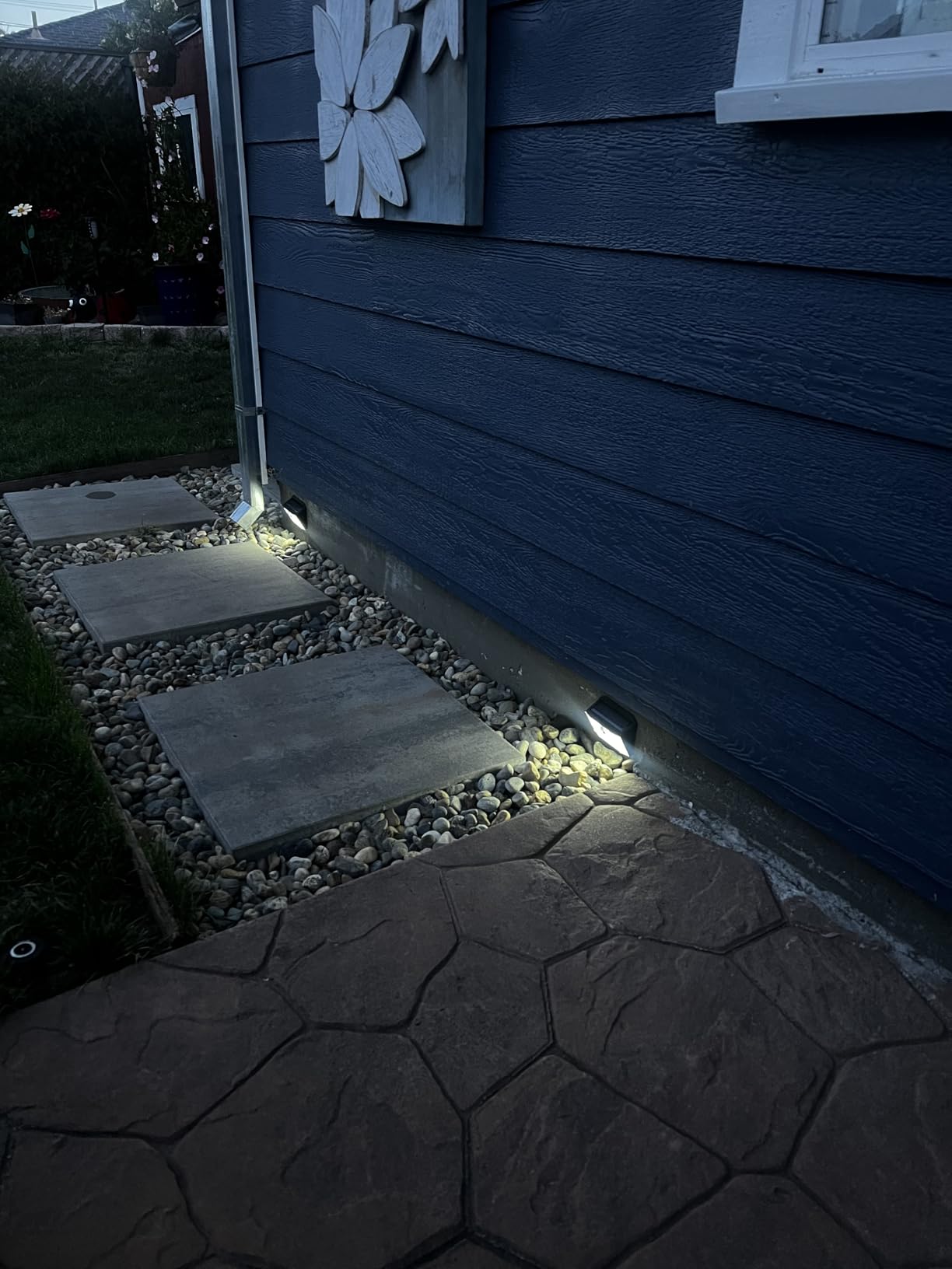 Solar Motion Lights Outdoor, Ultra Bright Solar Fence Lights with Motion Sensor, IP65 Waterproof Security Light 3 Modes, 270° Lighting Angle, Wall Lights for Deck Patio Fence Garage Door (6 Packs) customer photo 1