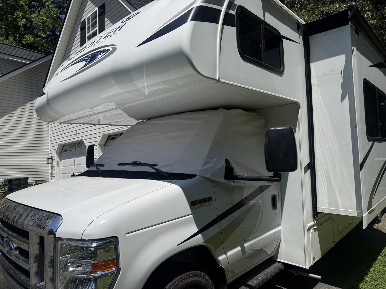 Mofeez Travel Trailer RV Cover, Extra-Thick Upgraded 7 Layers for Camper Cover 27'-30' Windproof Waterproof Rip-Stop RV Covers with Adhesive Repair Patches, 2Pcs Extra Straps & 4 Tire Covers customer photo 2