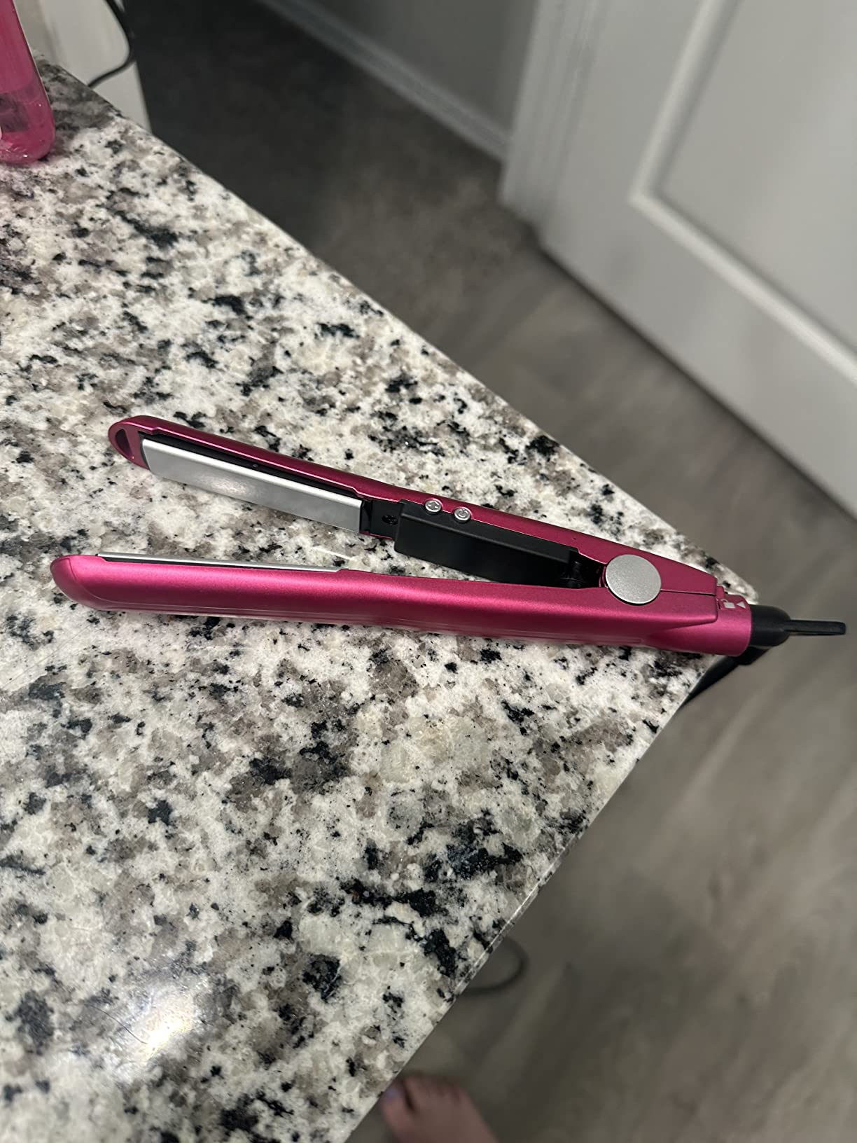 Terviiix Mini Flat Iron Hair Straightener, Adjustable Temperature, Travel-Size, 1/2