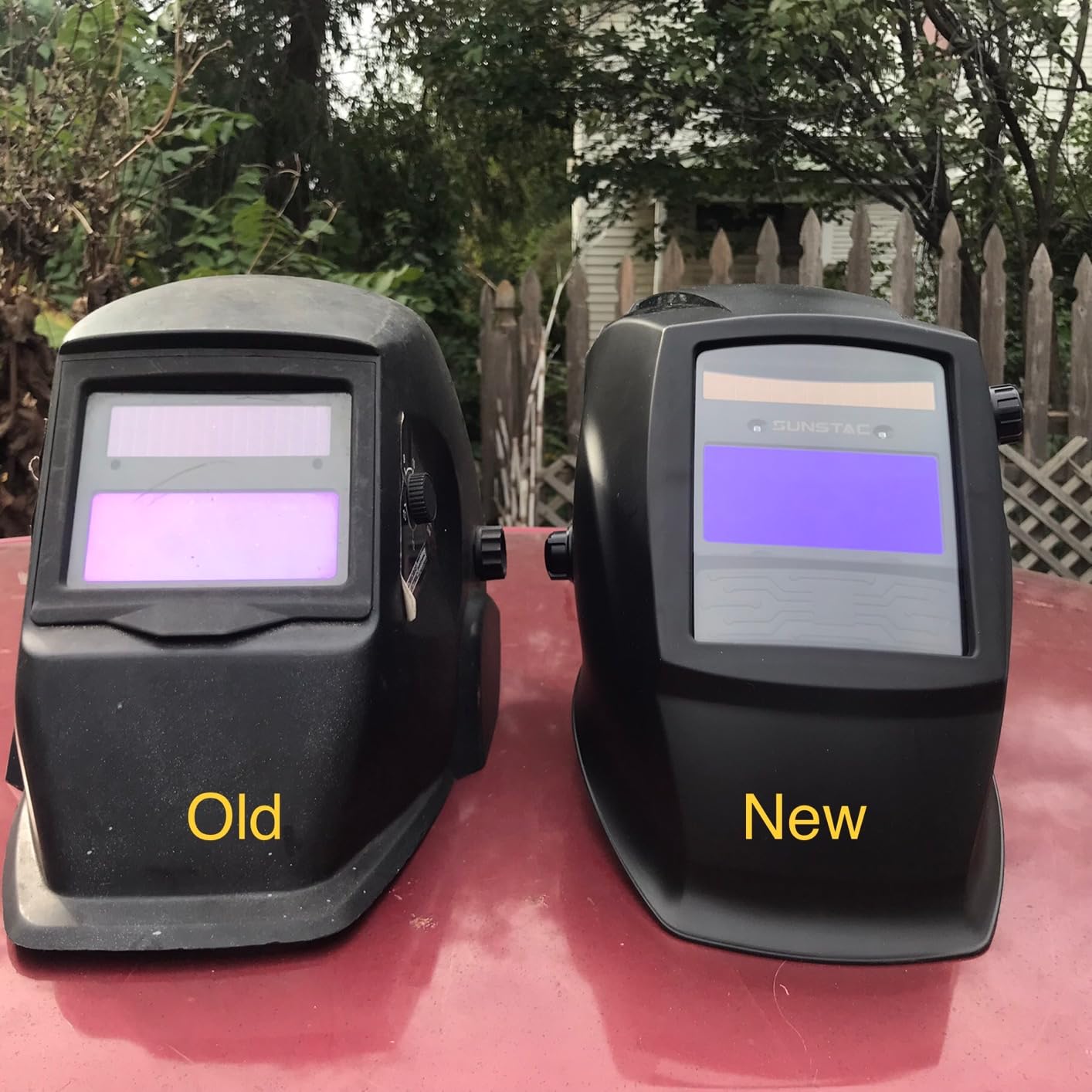 Sunstac Auto-Darkening Welding Helmet 3.94 x 3.27