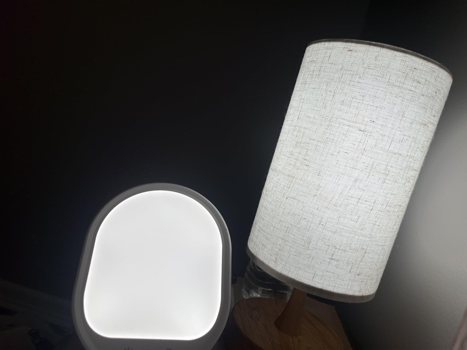 Caromolly Light Therapy Lamp, Sunlight Lamp 10000 Lux with Remote Control, 3 Color Temperature & 4 Brightness Level & Timer, Daylight Lamp for Home, Office, Decoration customer photo 1